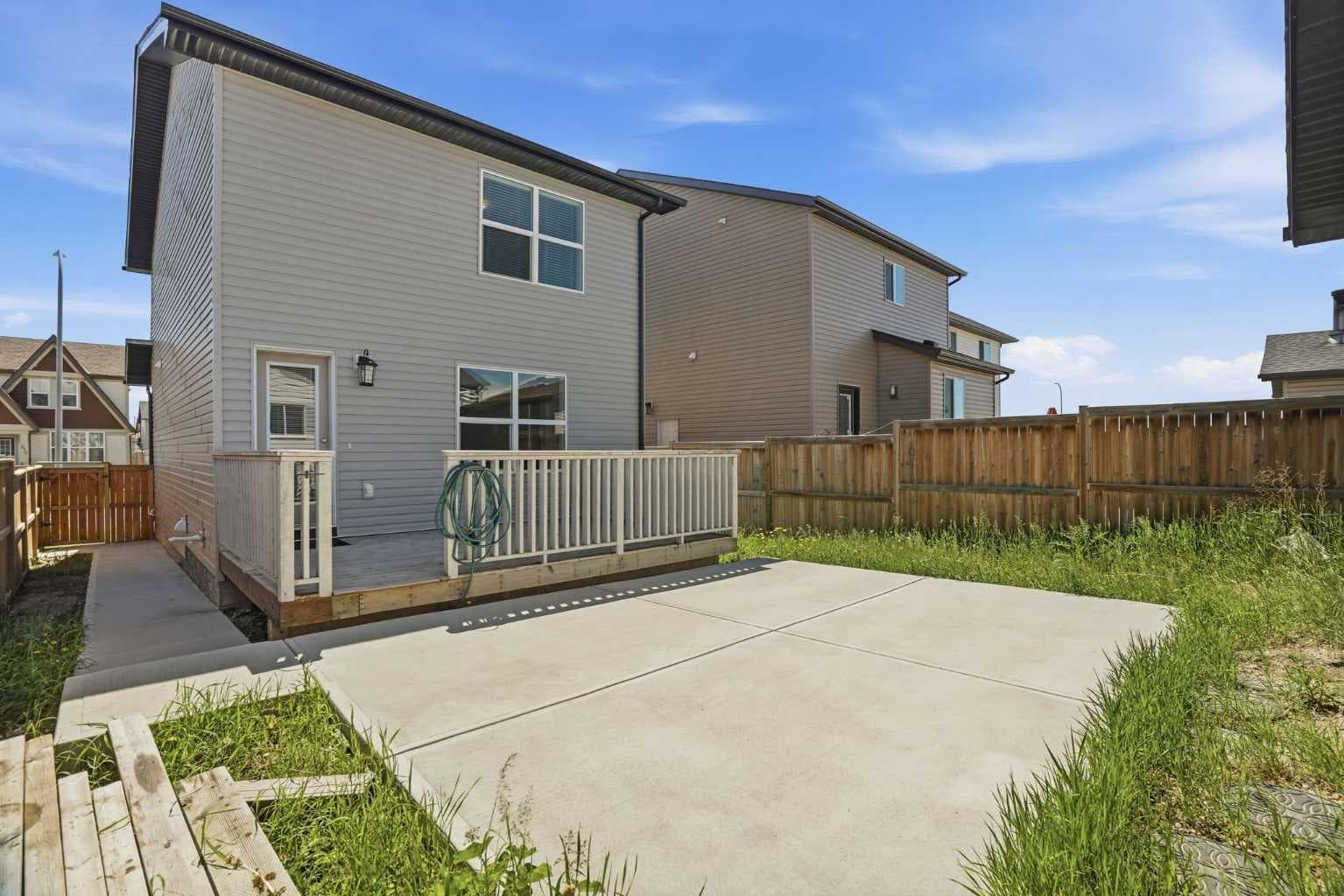 267 Skyview Springs Gardens NE