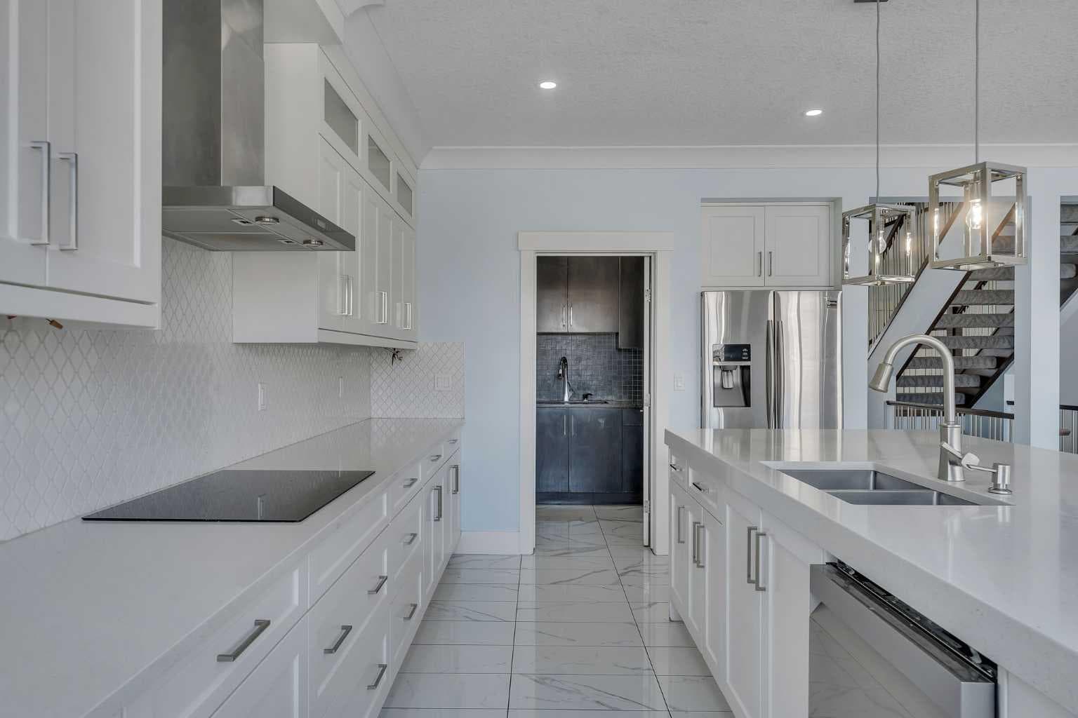 272 Aspenmere Way 