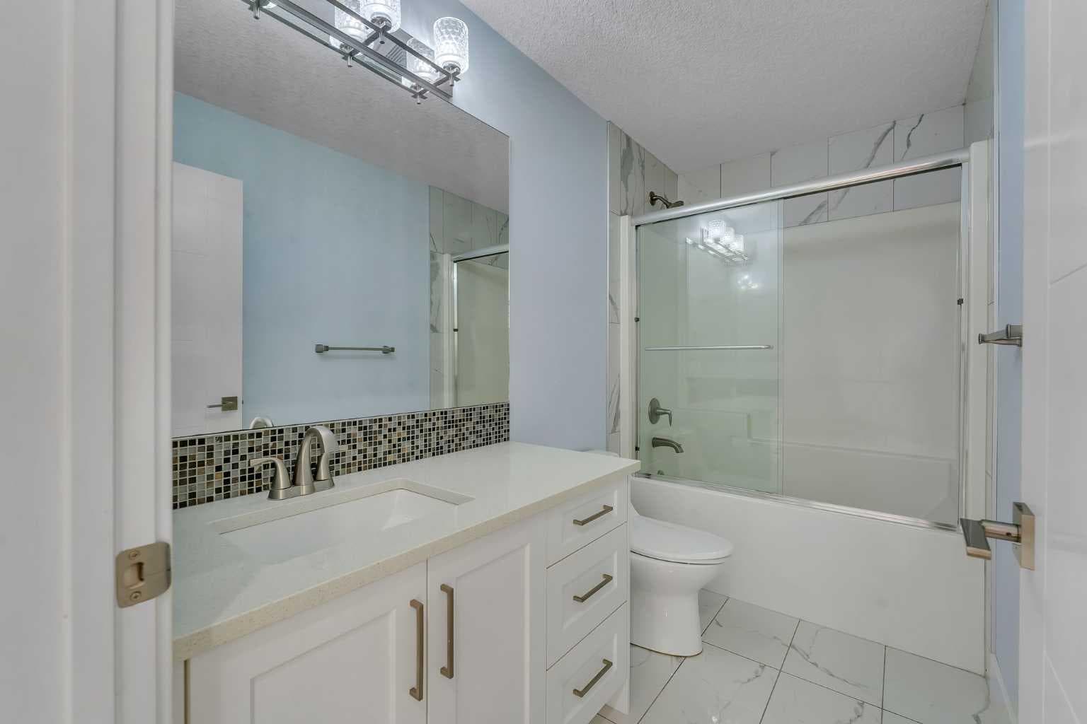 272 Aspenmere Way 