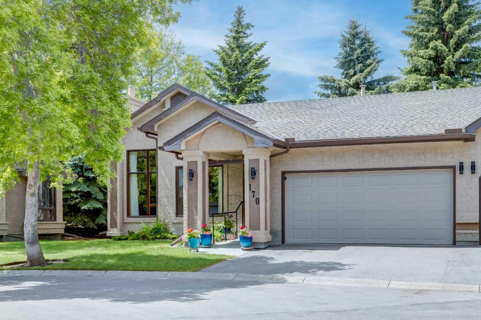 170 Oakbriar Close SW