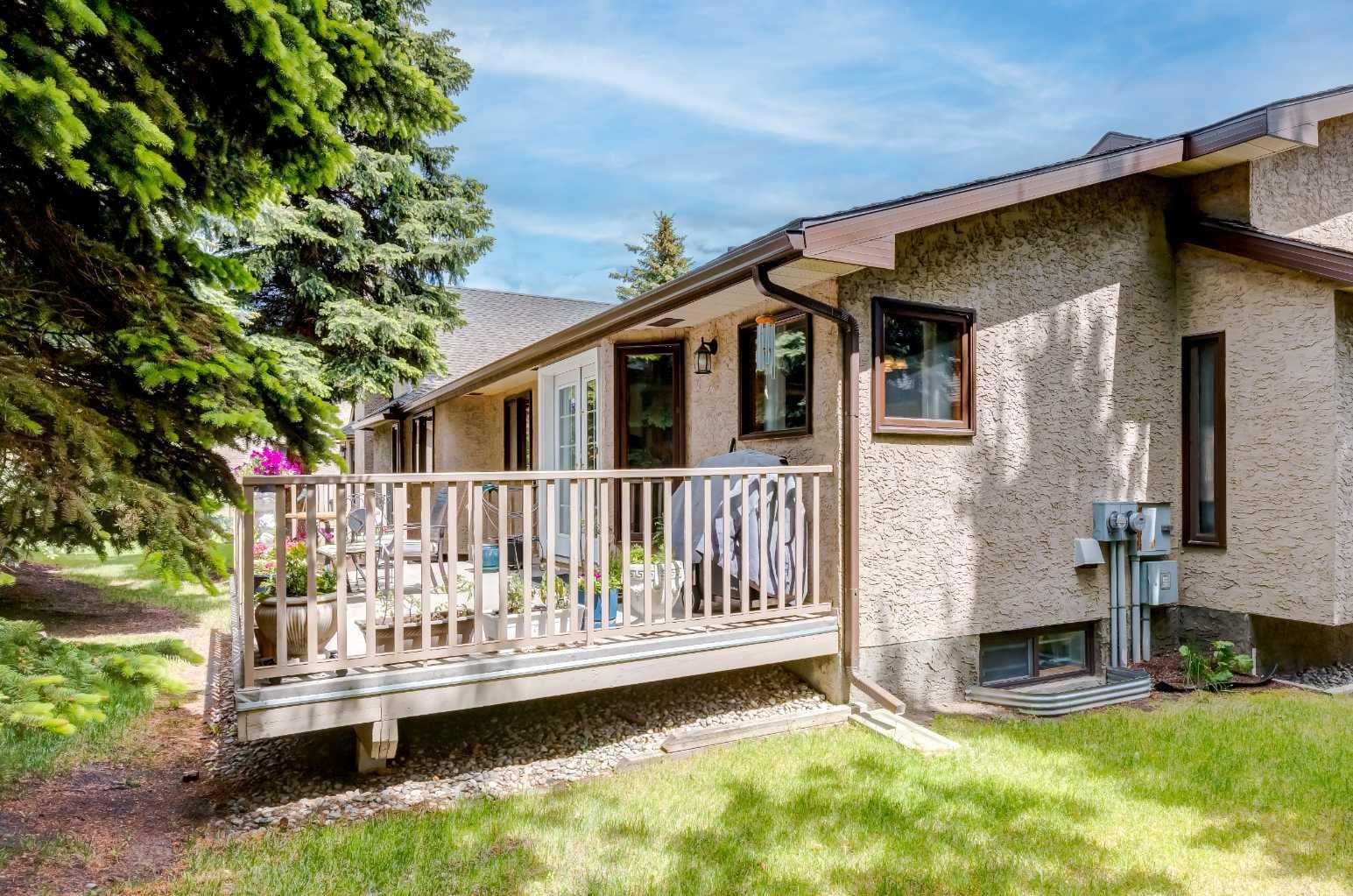 170 Oakbriar Close SW