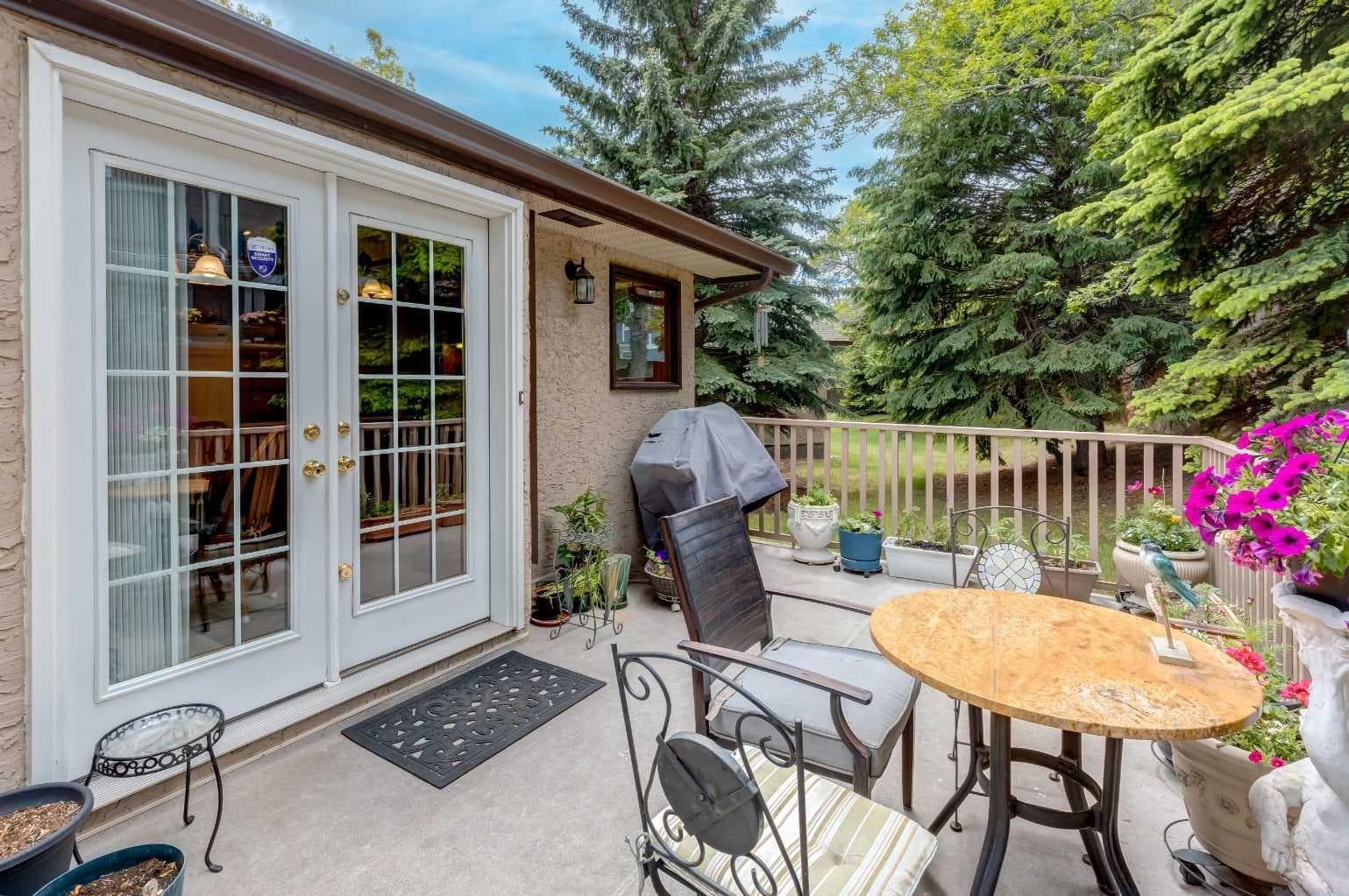 170 Oakbriar Close SW