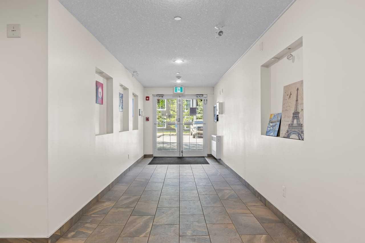1115, 755 Copperpond Boulevard SE
