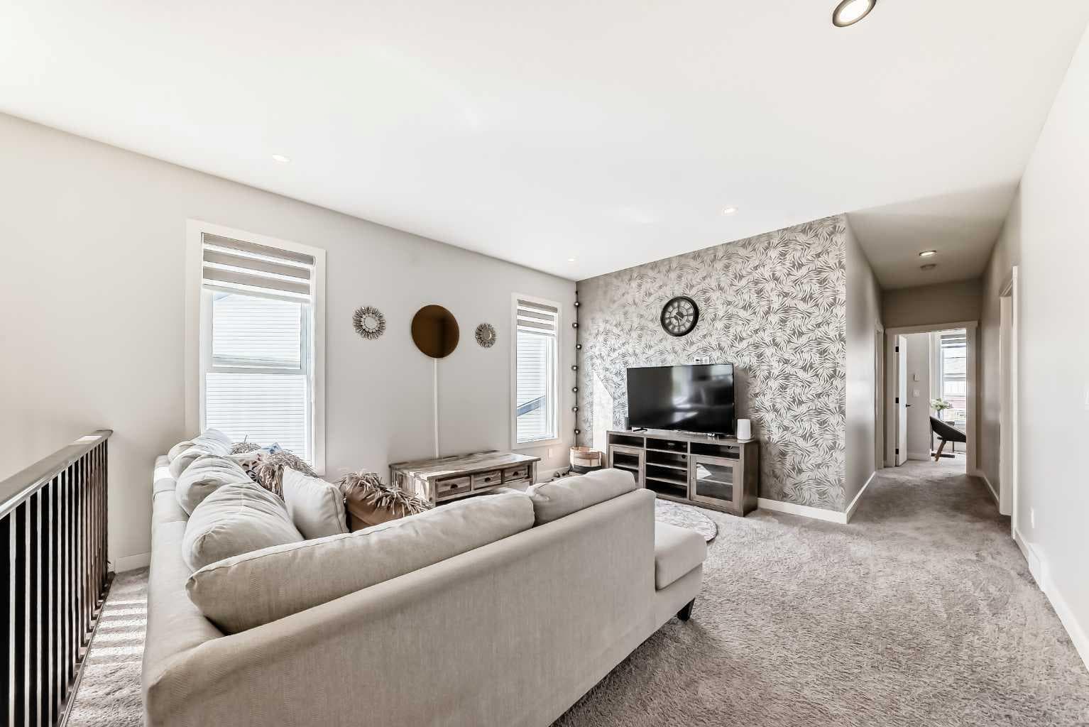 43 Homestead Close NE