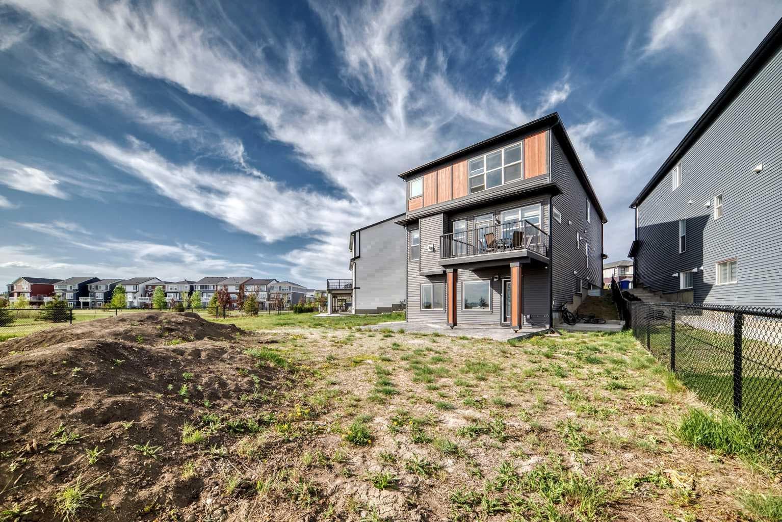 43 Homestead Close NE