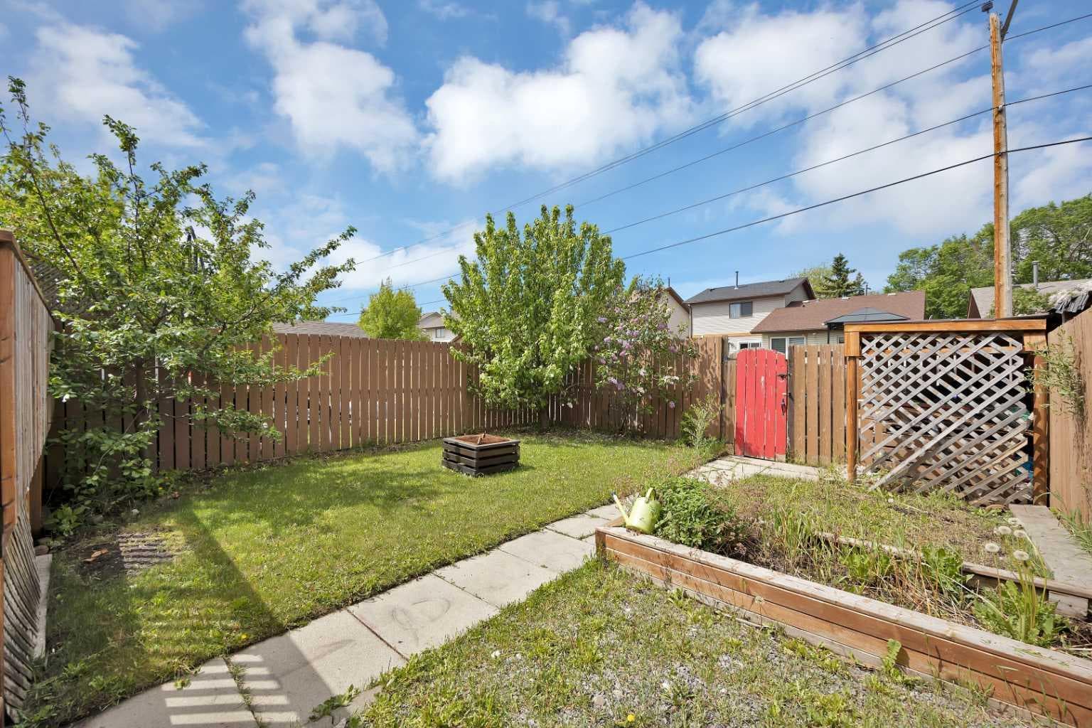 56 Templeridge Crescent NE