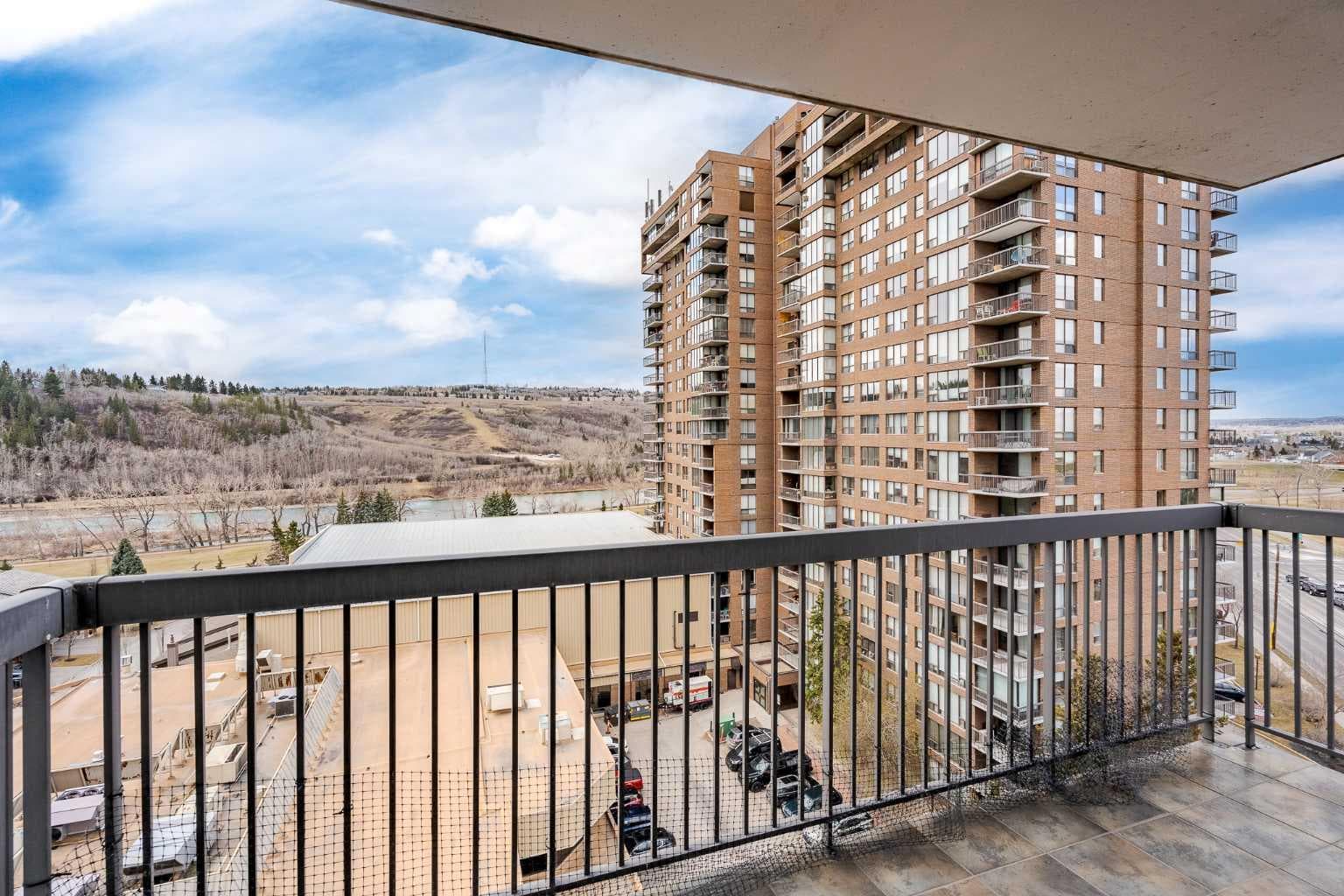 1002, 145 Point Drive NW