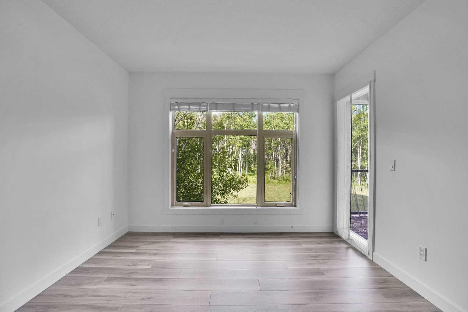 214, 15 Aspenmont Heights SW