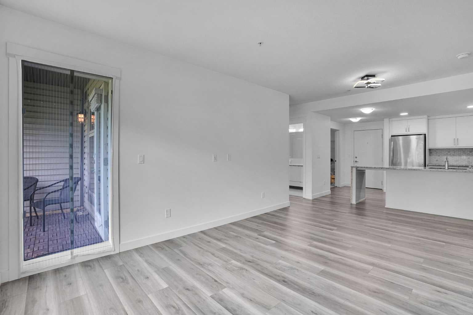 214, 15 Aspenmont Heights SW