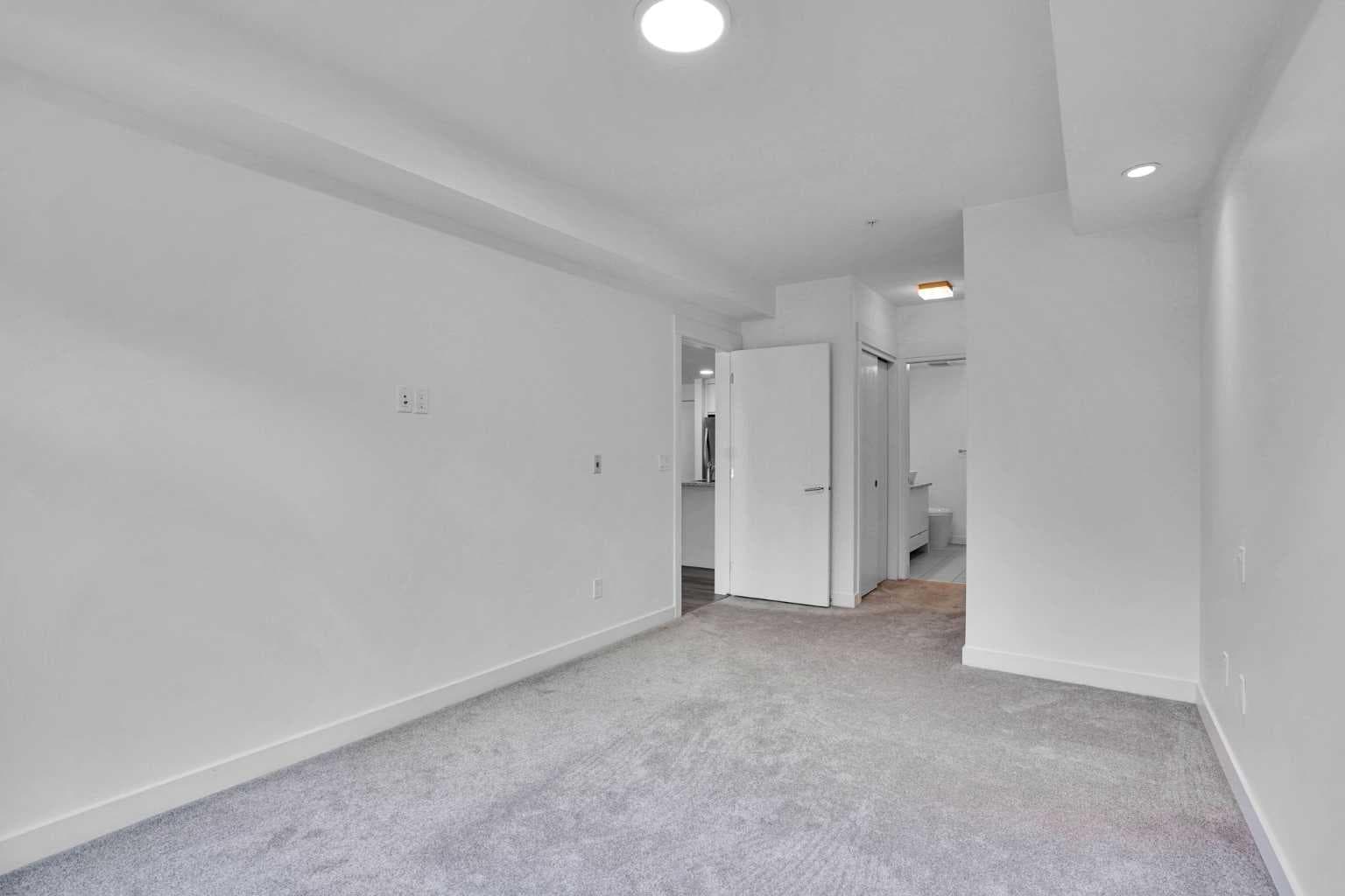 214, 15 Aspenmont Heights SW