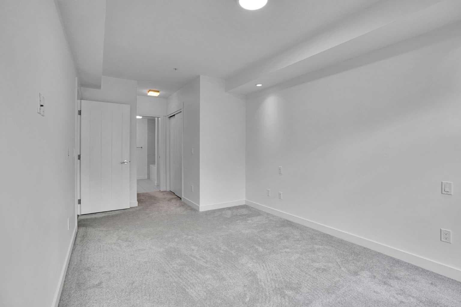 214, 15 Aspenmont Heights SW