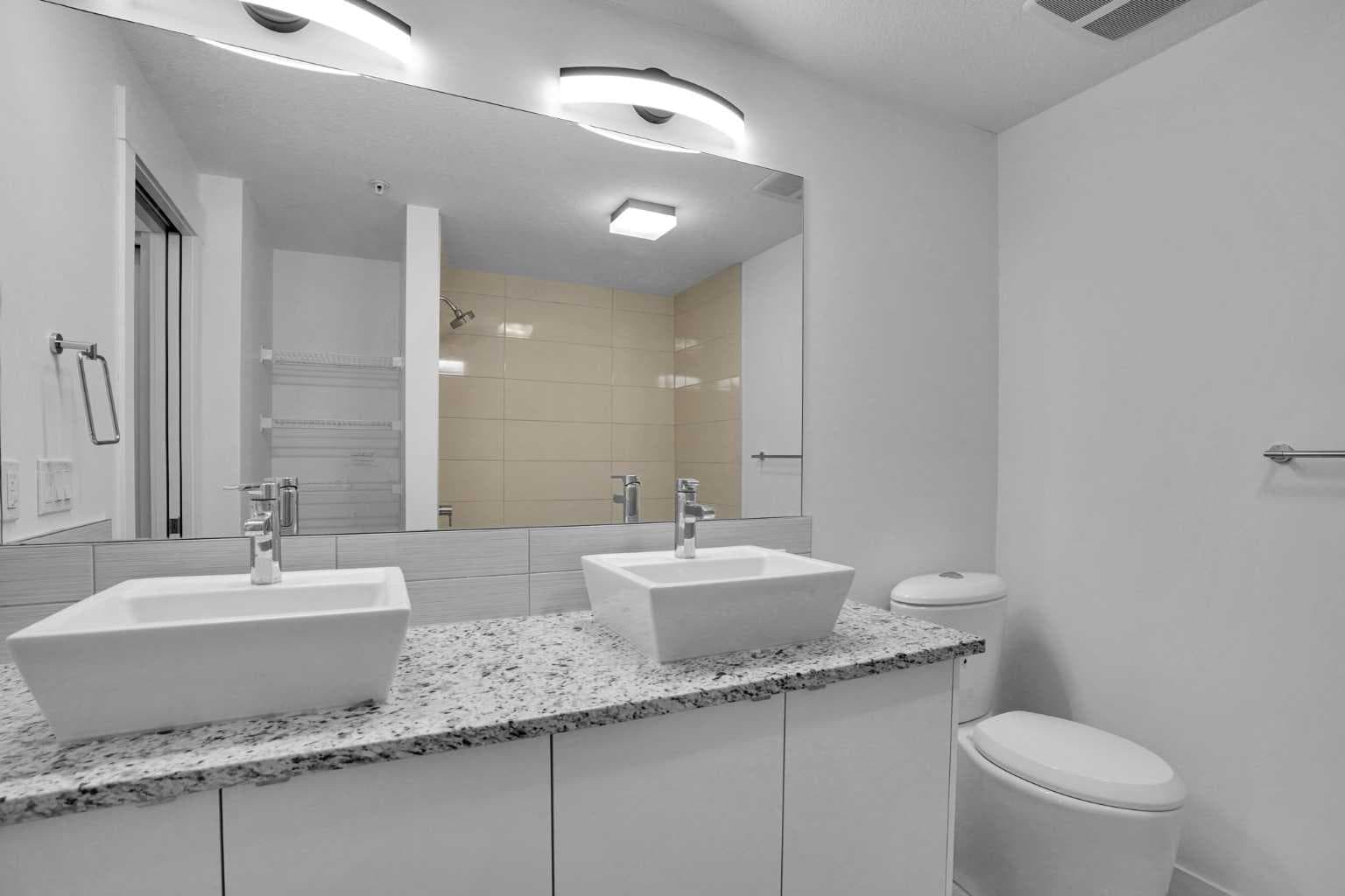 214, 15 Aspenmont Heights SW
