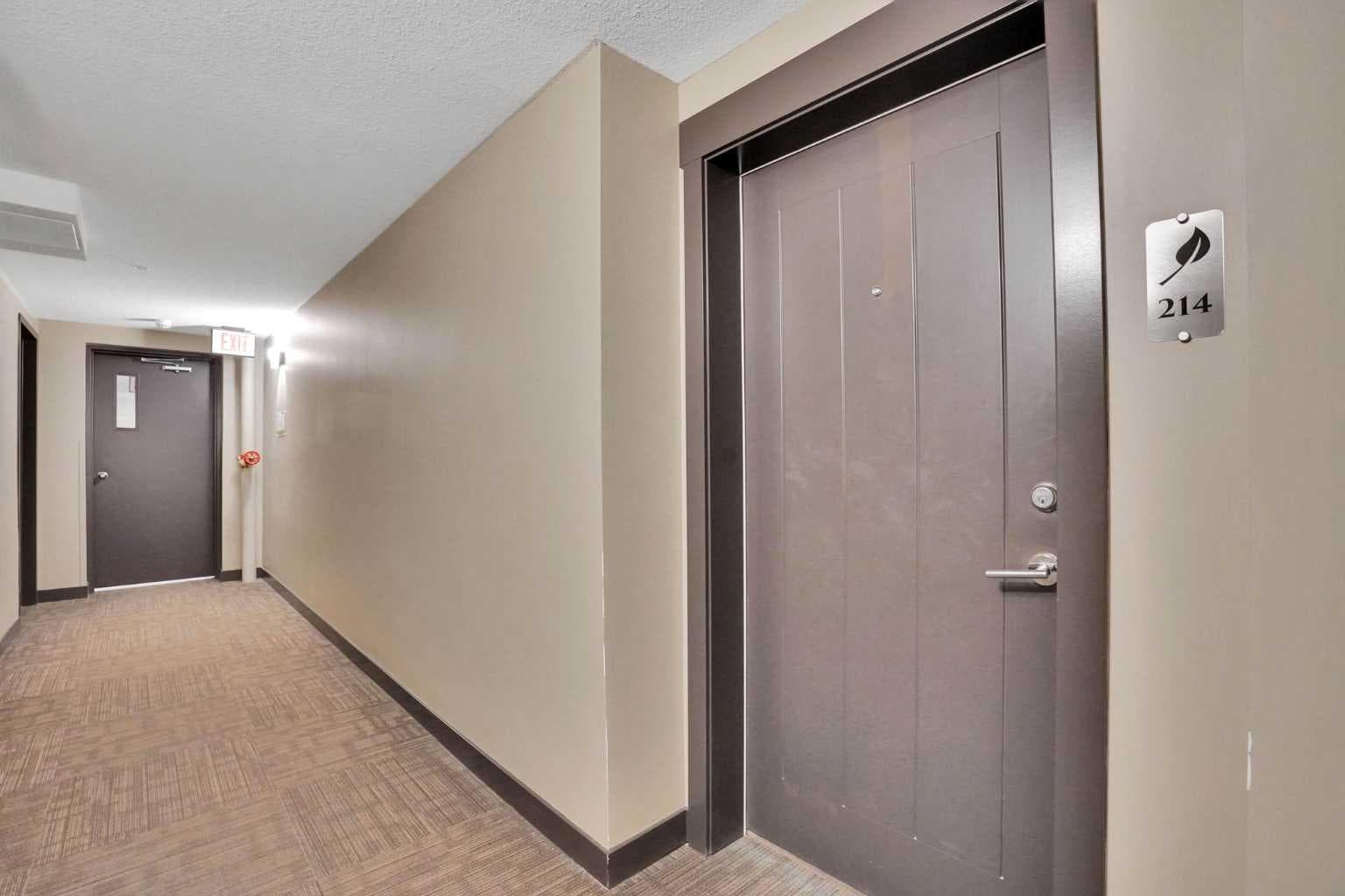 214, 15 Aspenmont Heights SW