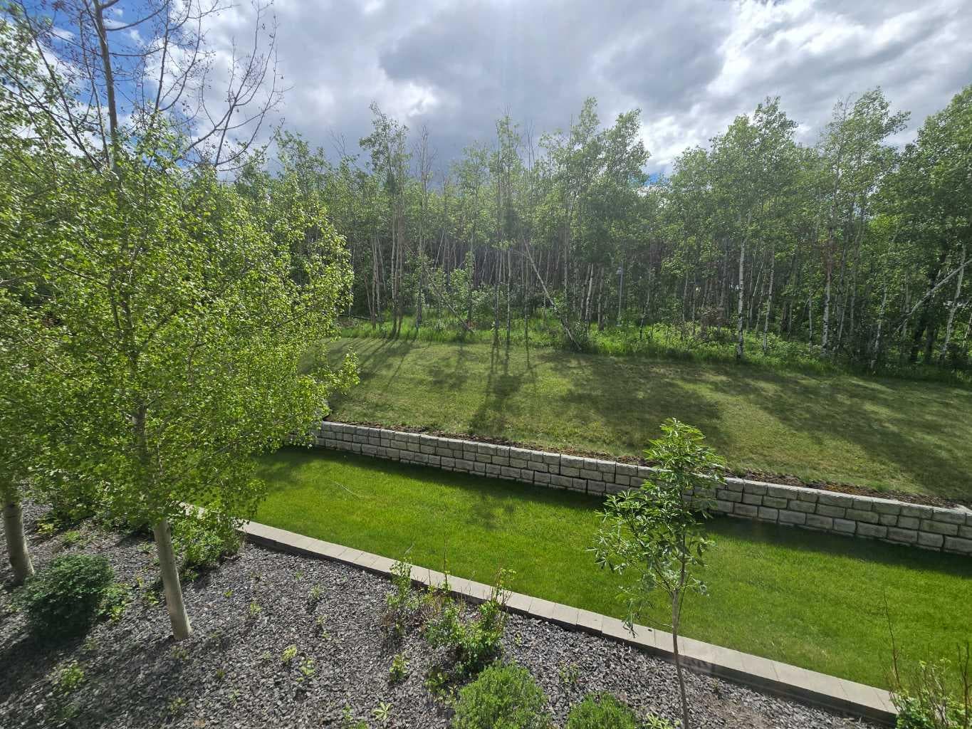 214, 15 Aspenmont Heights SW
