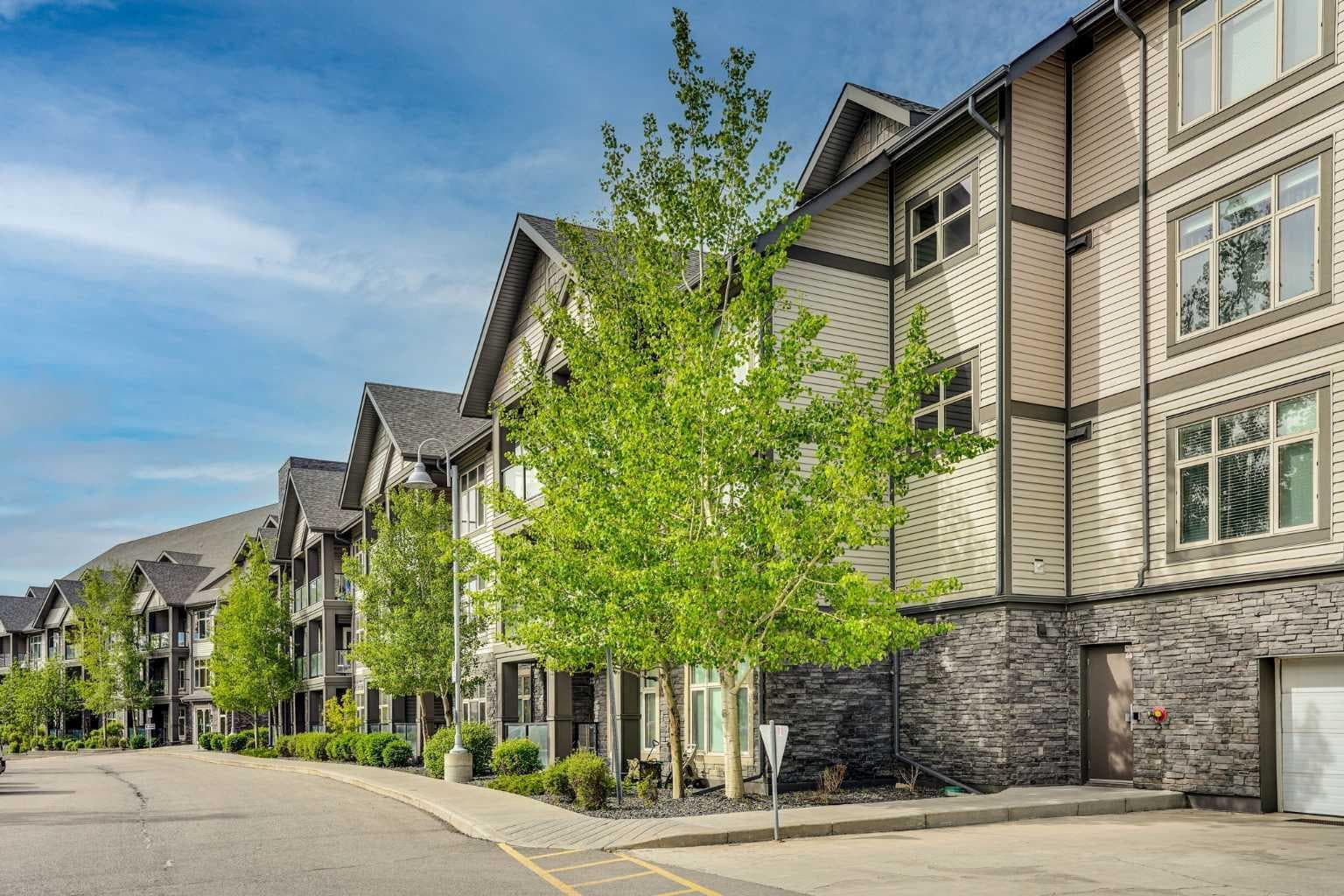 214, 15 Aspenmont Heights SW