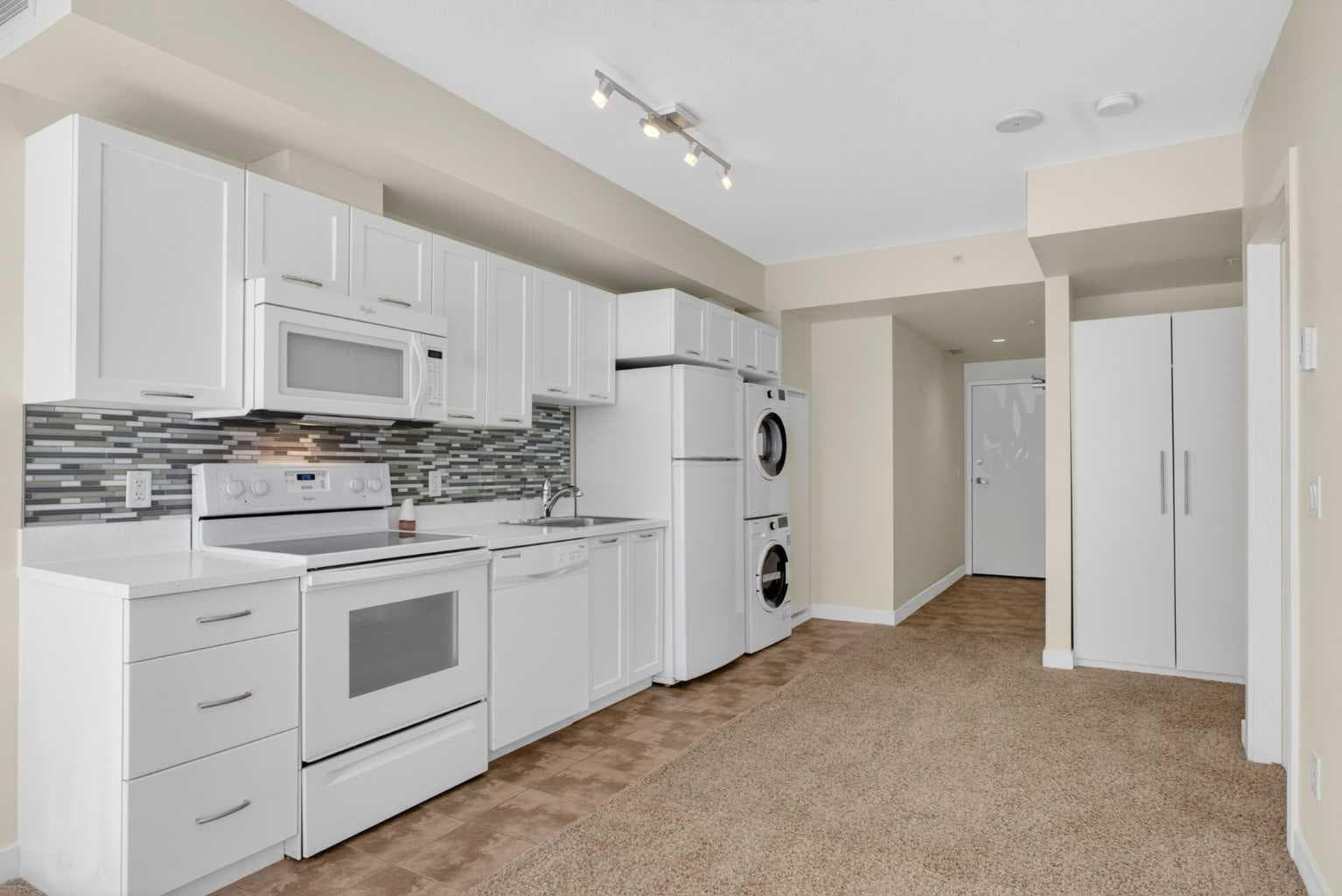 702, 3830 Brentwood Road NW