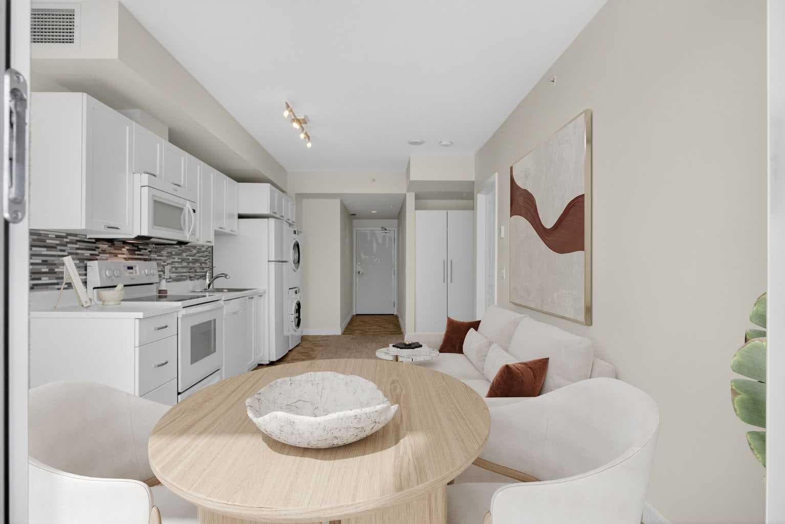 702, 3830 Brentwood Road NW