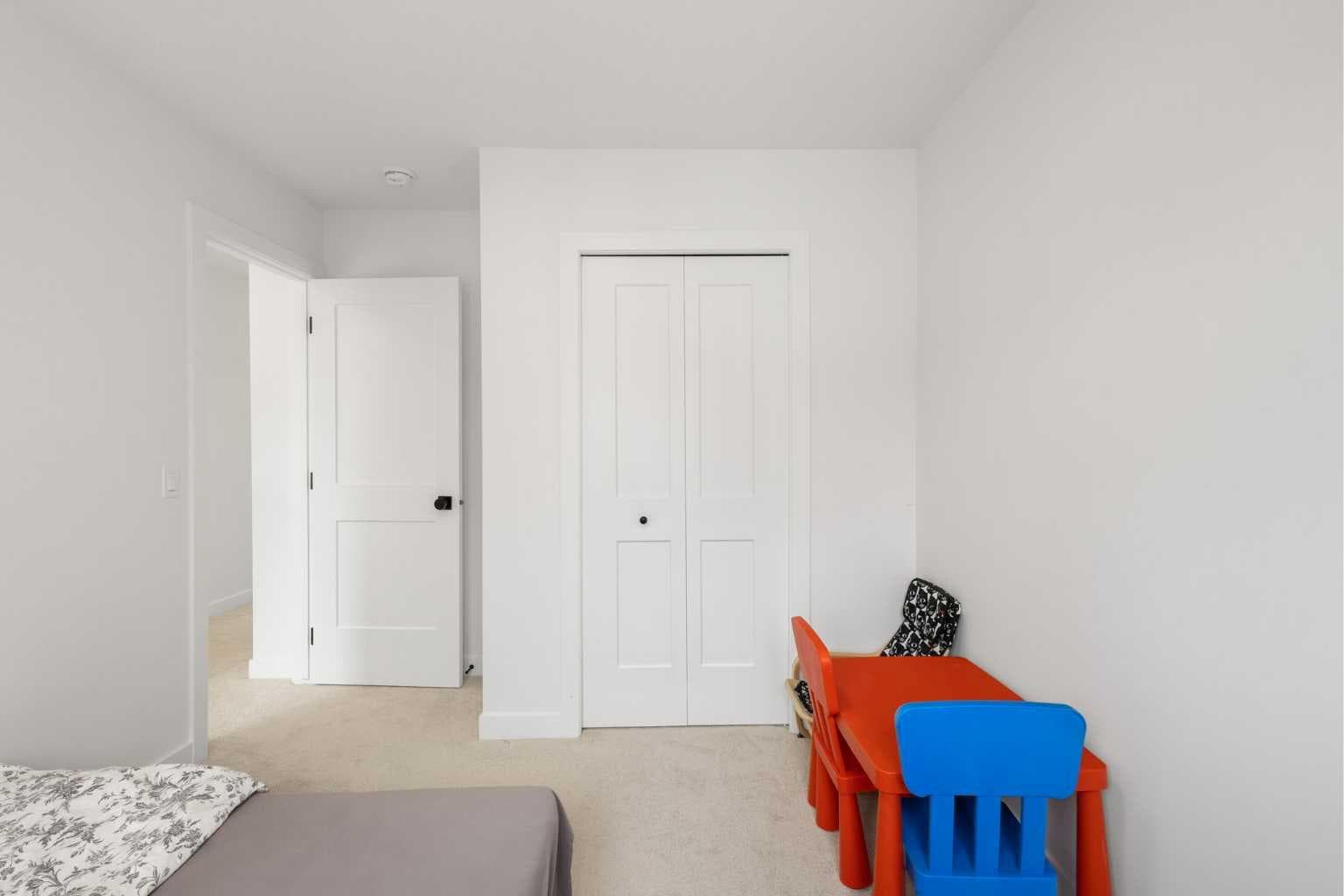 327, 85 sage hill Heights NW