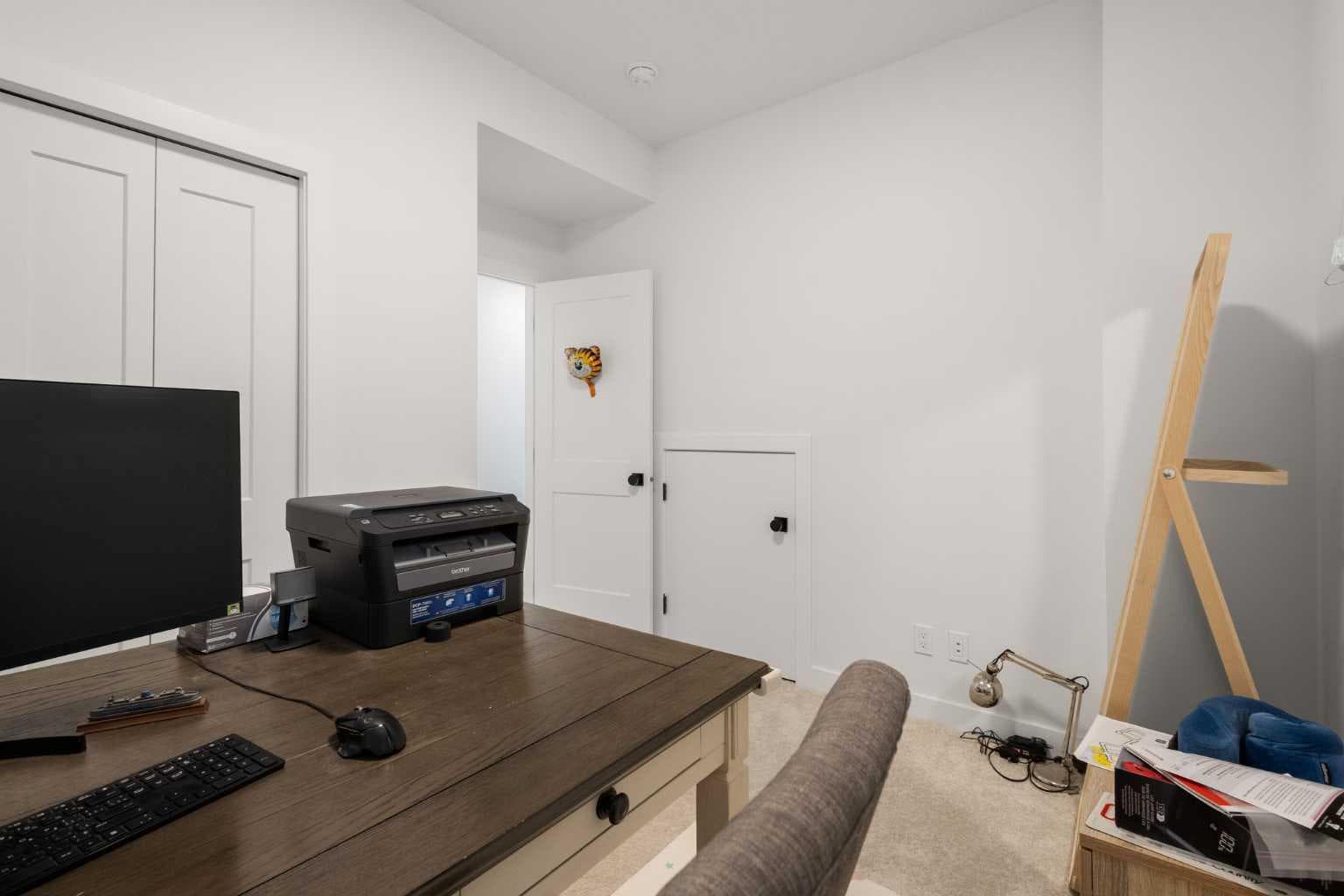 327, 85 sage hill Heights NW