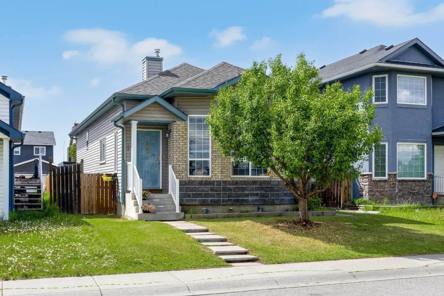 67 Saddlemead Green NE