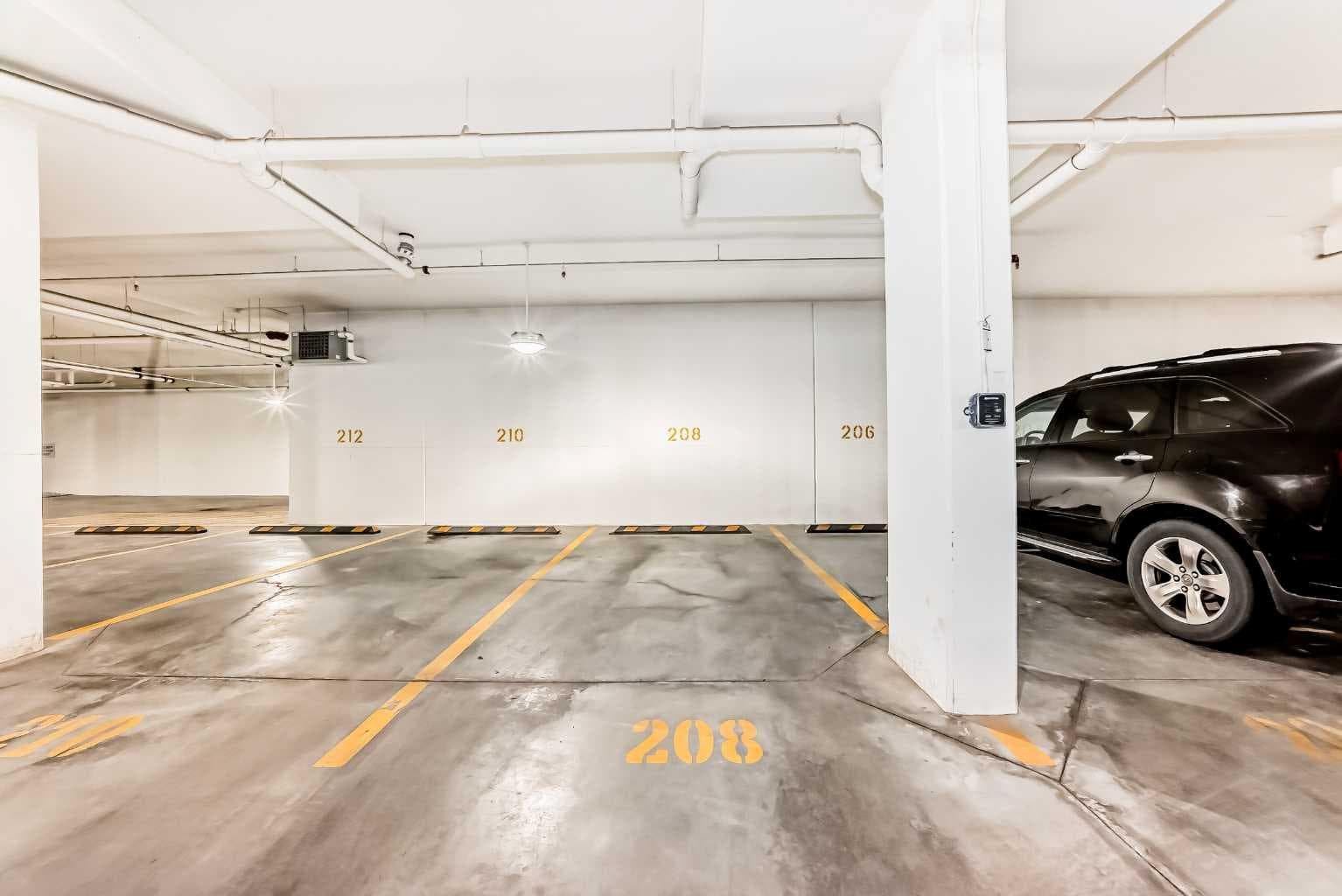 208, 383 Smith Street NW