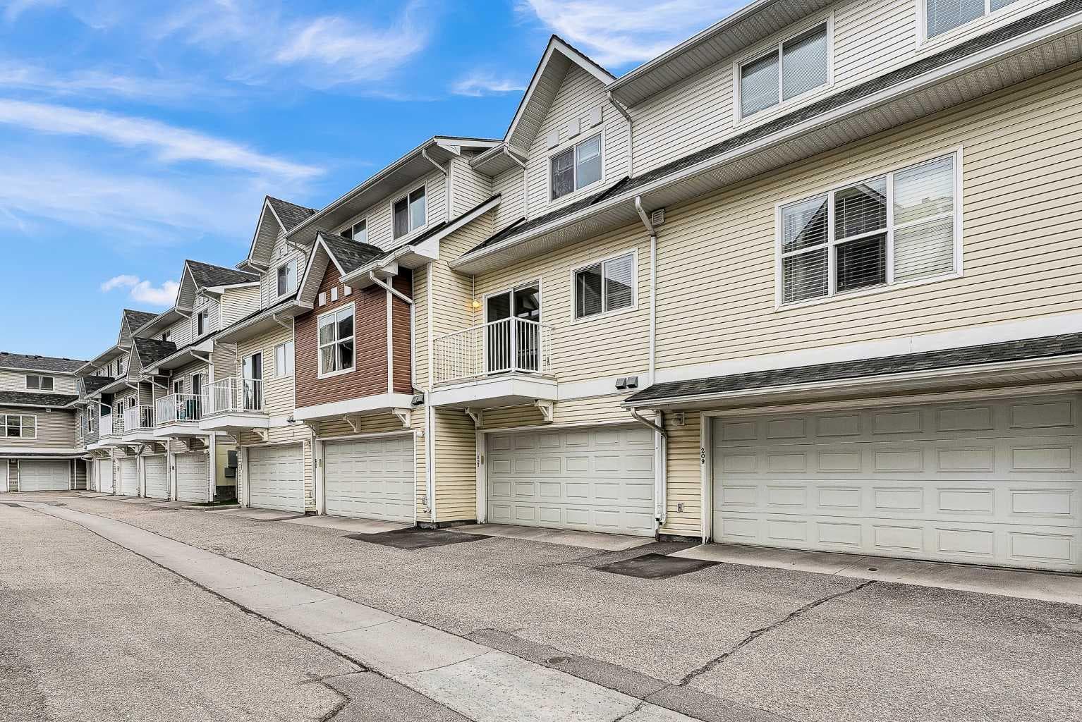 207 Mckenzie Towne Gate SE