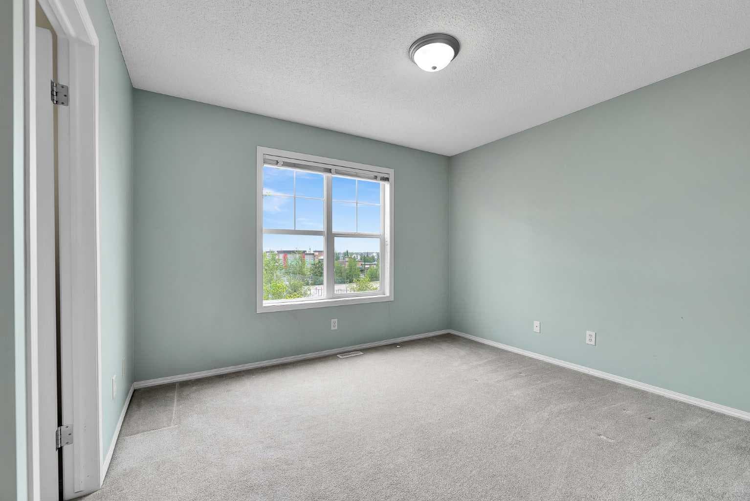 207 Mckenzie Towne Gate SE