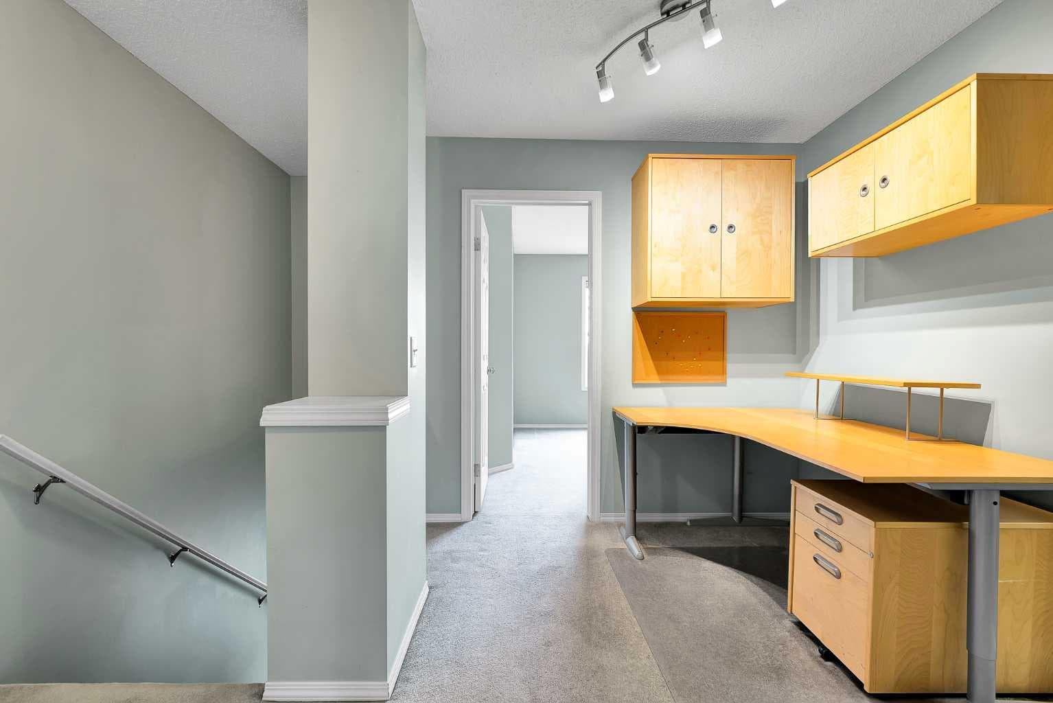 207 Mckenzie Towne Gate SE