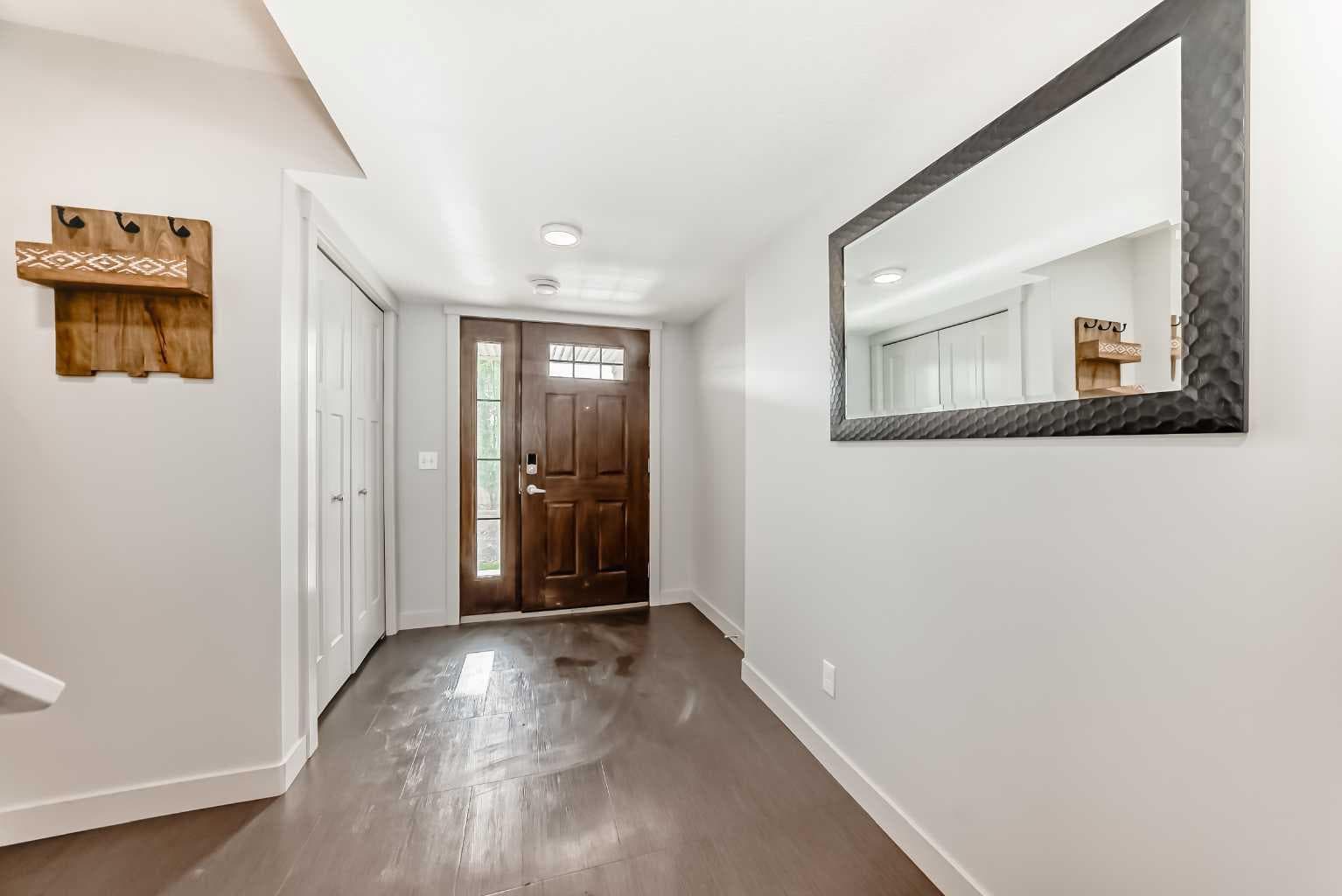 709 Skyview Ranch Grove NE