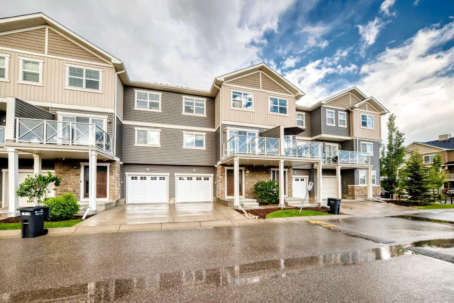 709 Skyview Ranch Grove NE