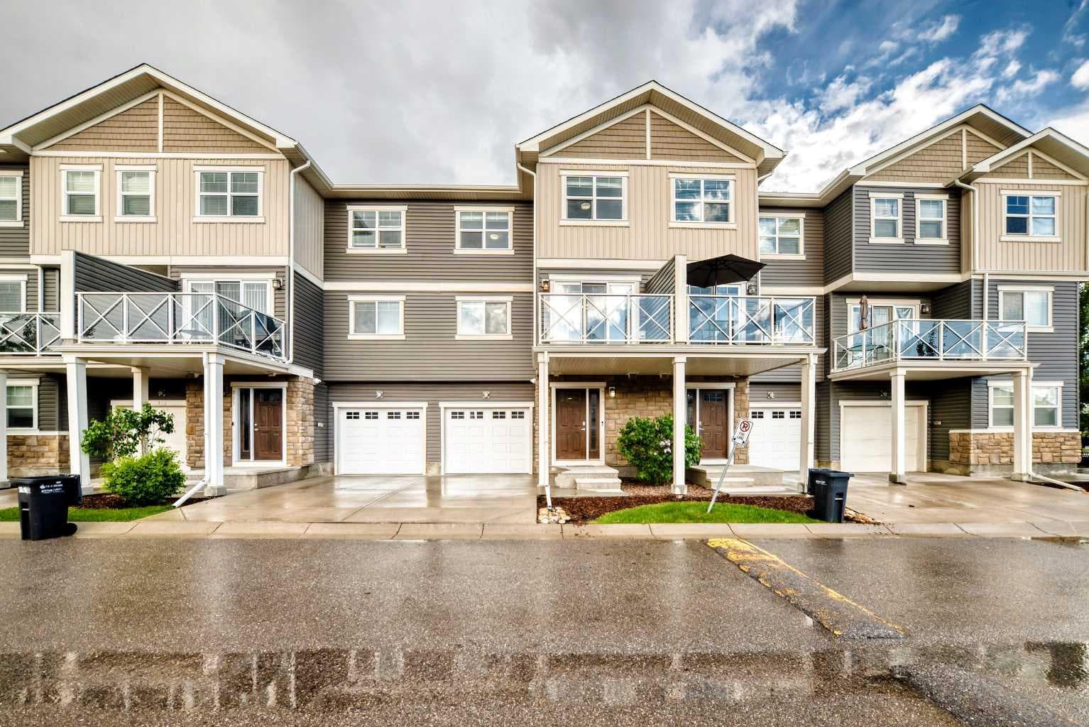 709 Skyview Ranch Grove NE