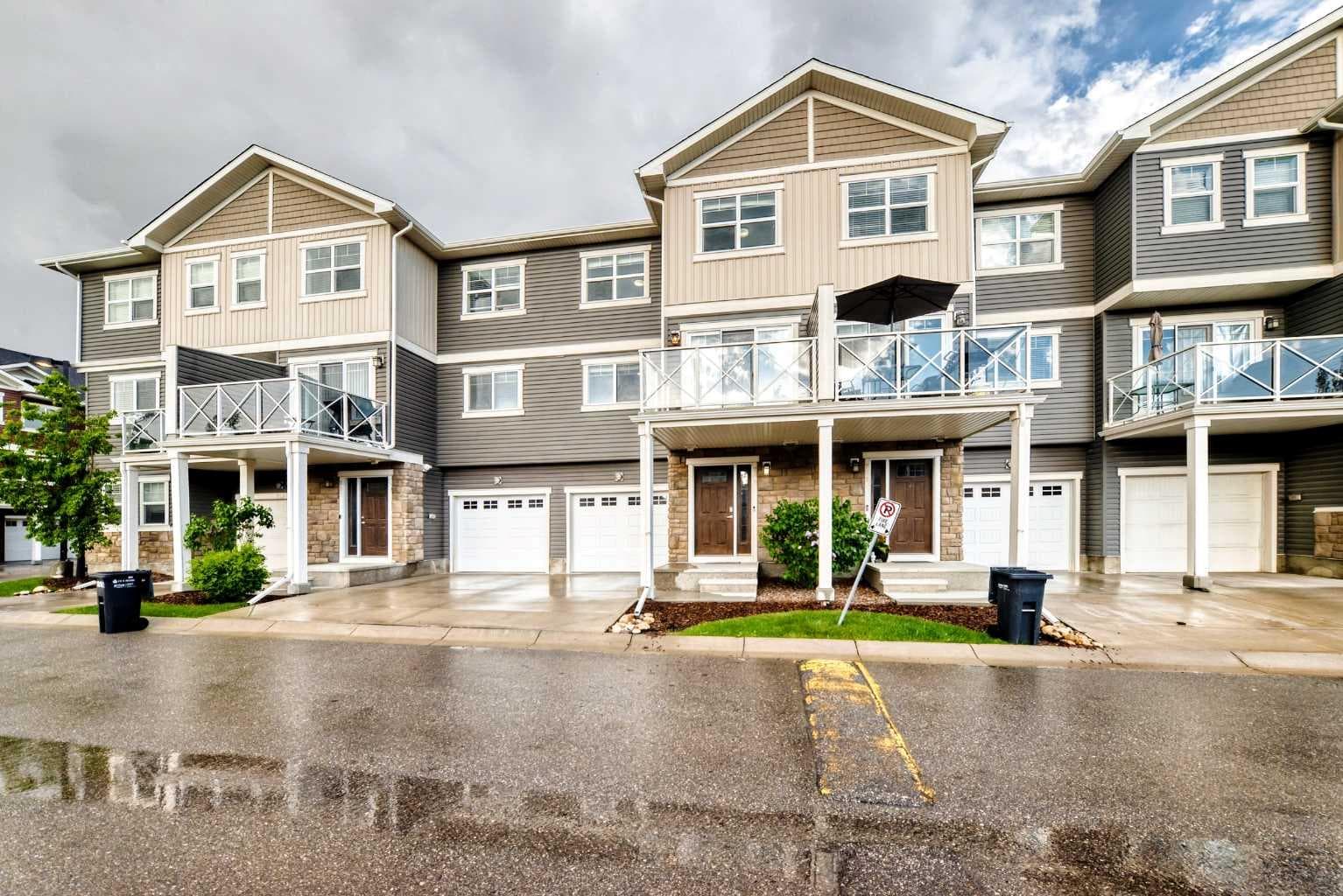 709 Skyview Ranch Grove NE
