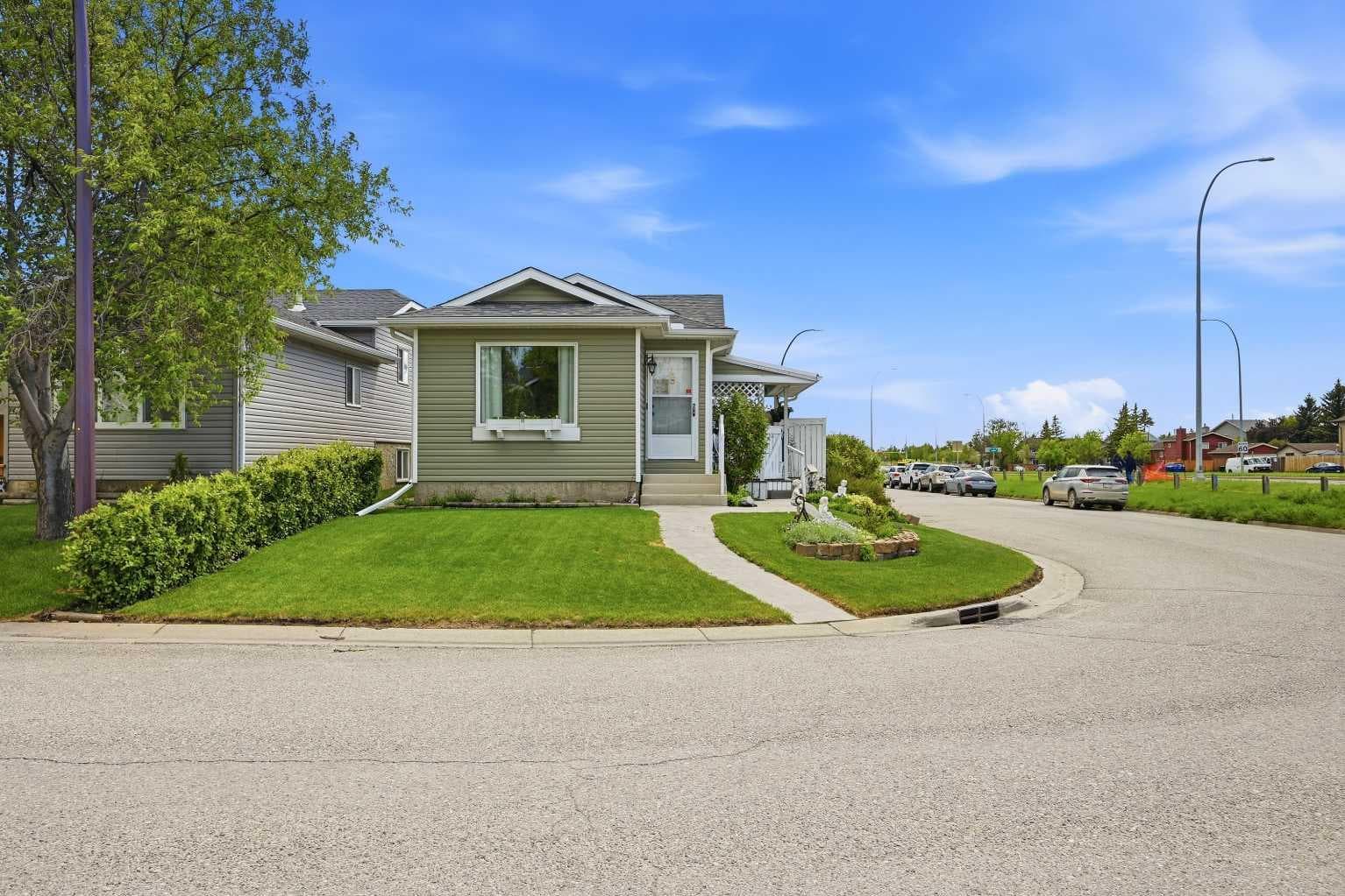 45 Taradale Close NE