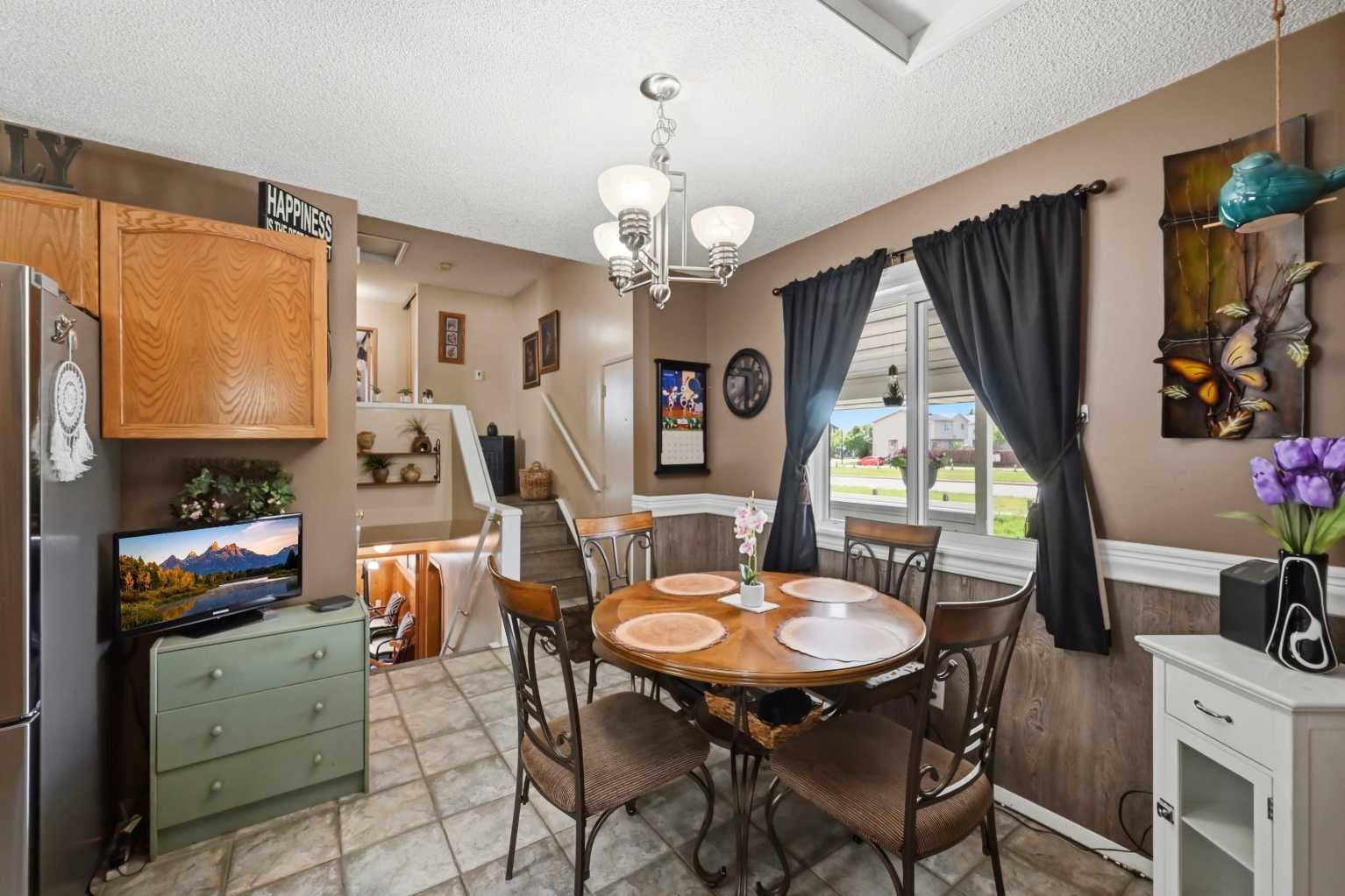 45 Taradale Close NE