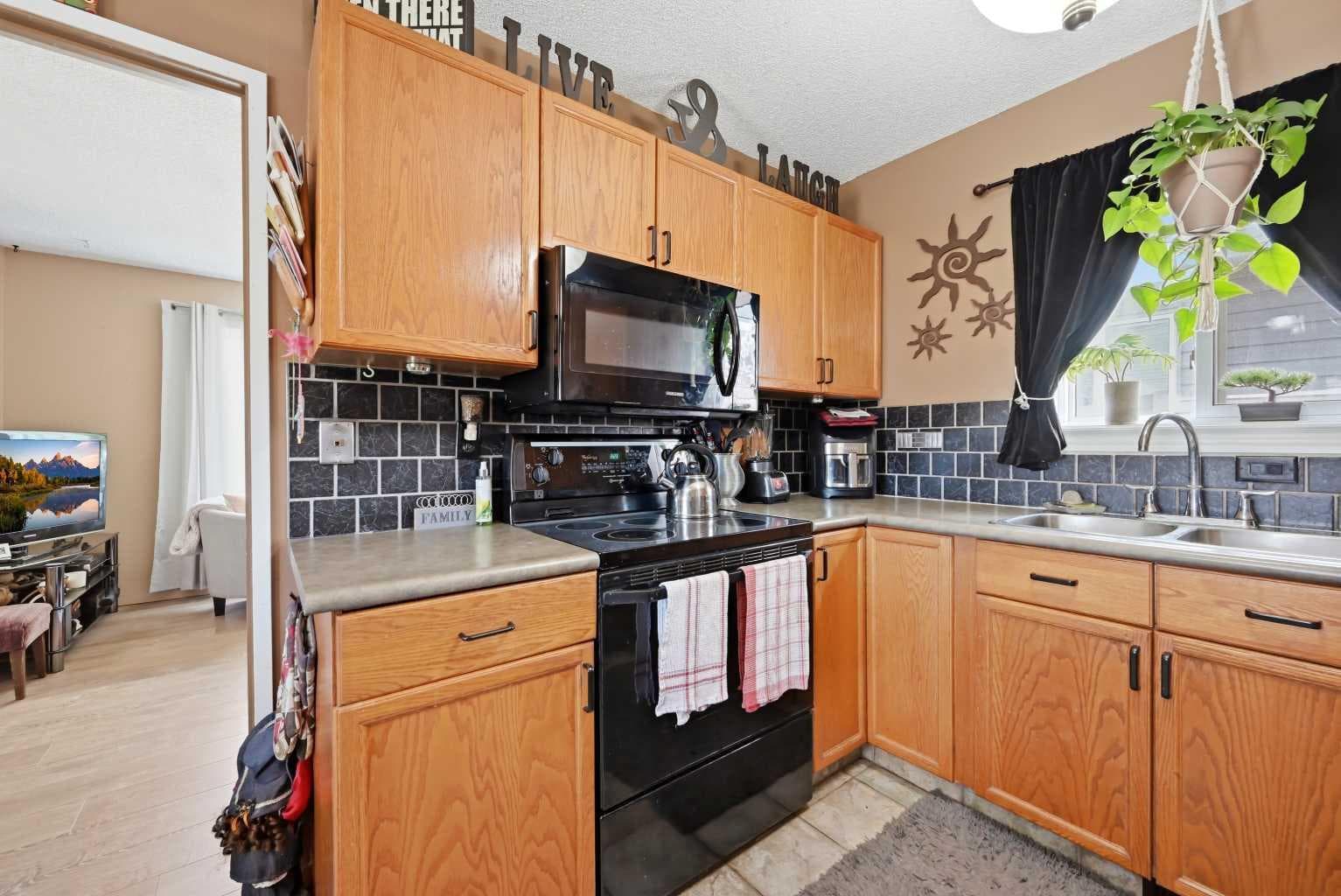 45 Taradale Close NE