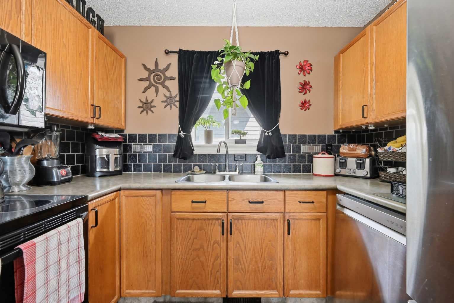 45 Taradale Close NE