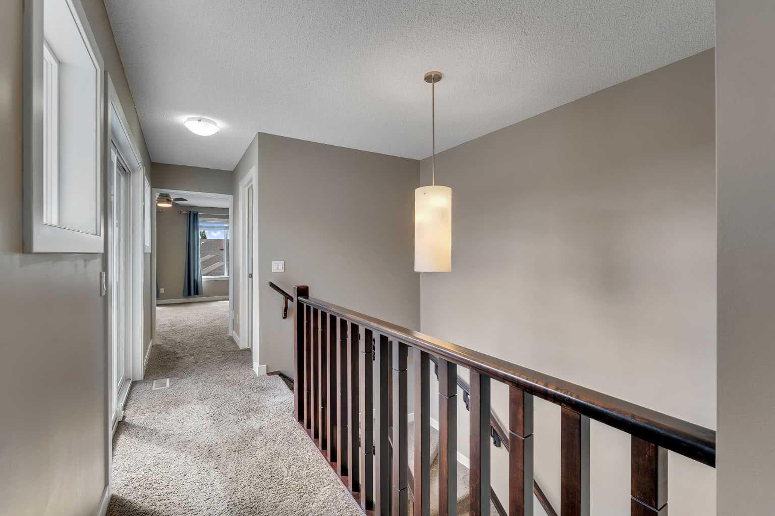 240 Elgin Meadows Way SE