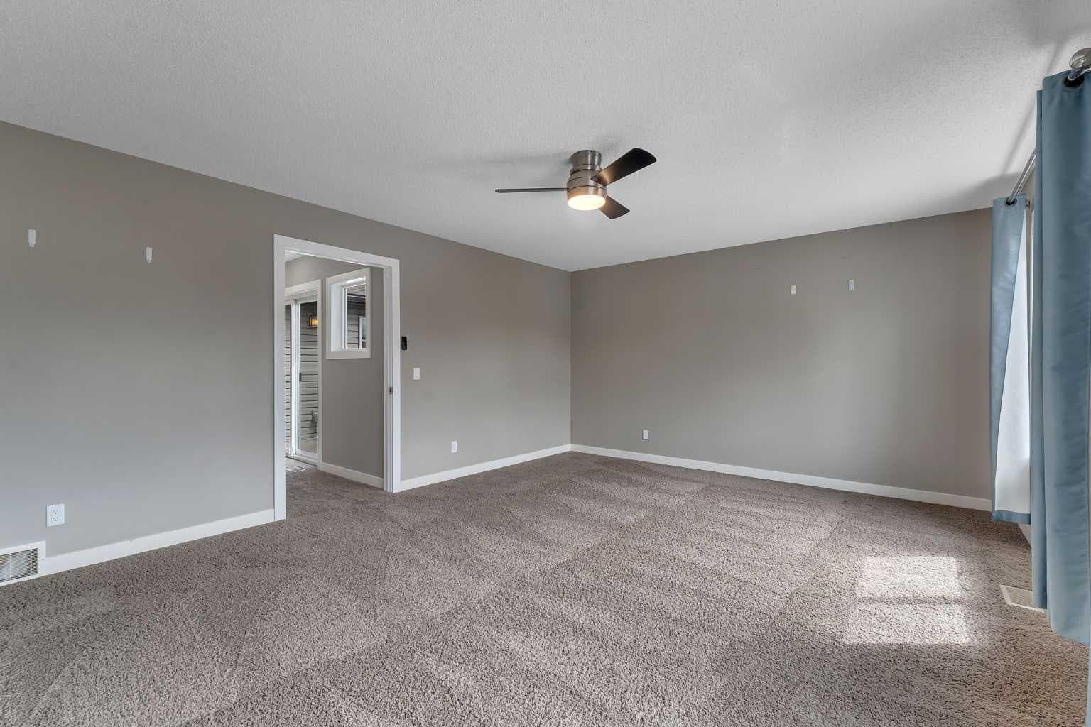 240 Elgin Meadows Way SE
