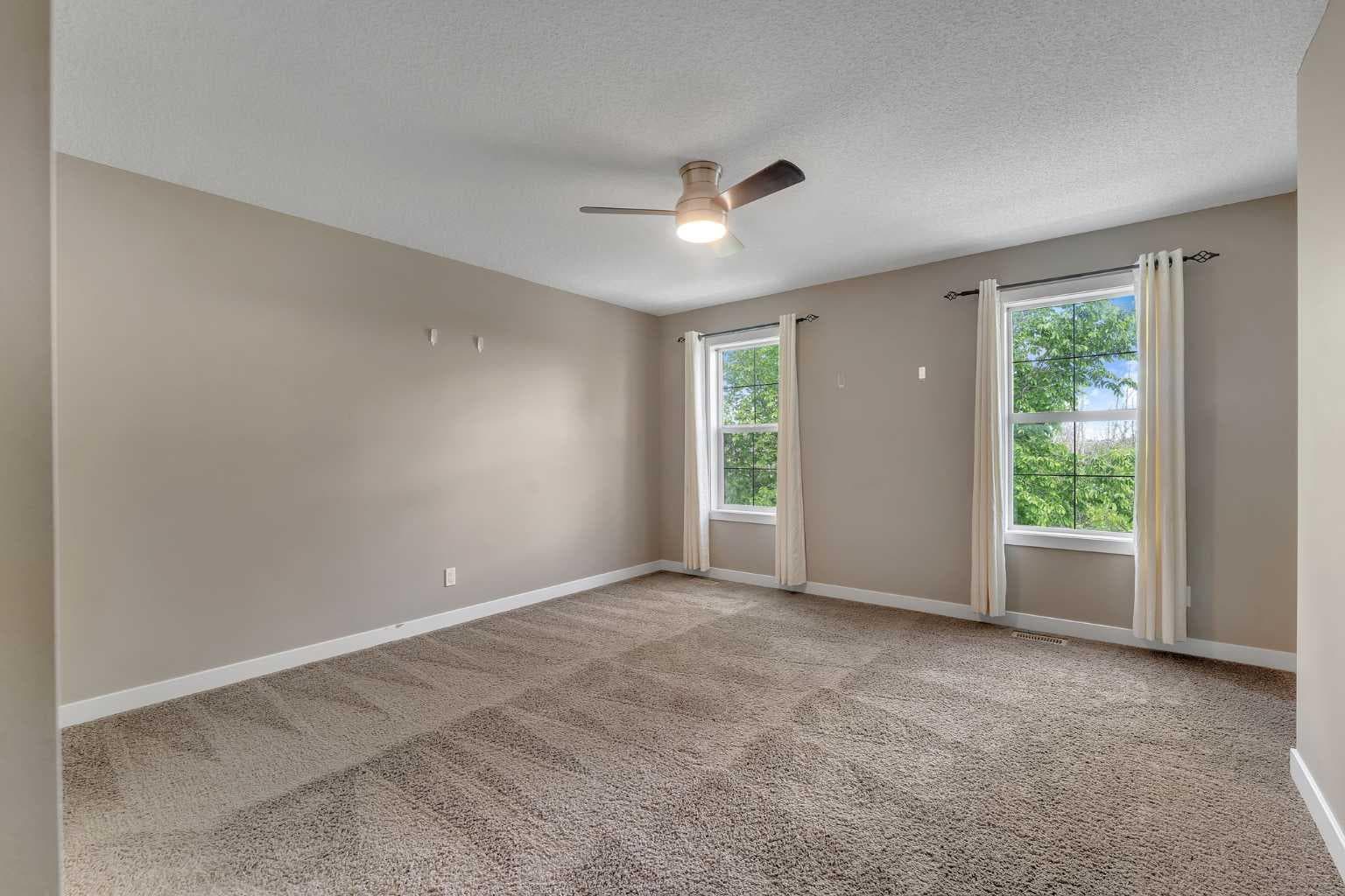240 Elgin Meadows Way SE