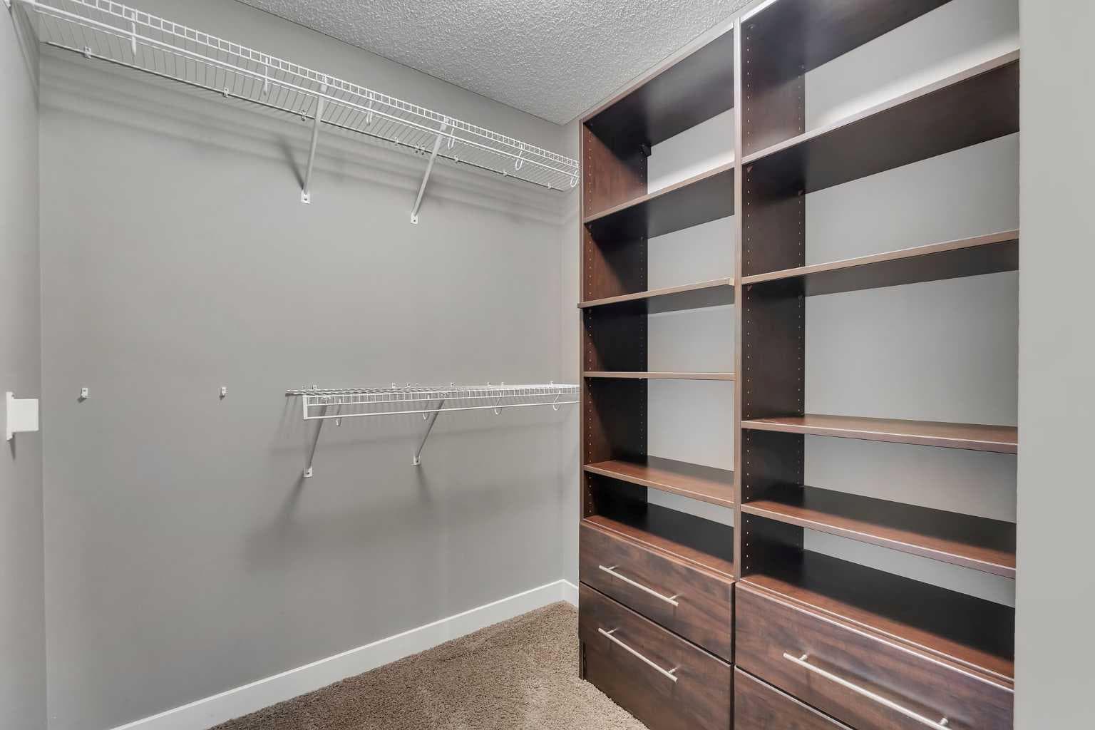 240 Elgin Meadows Way SE