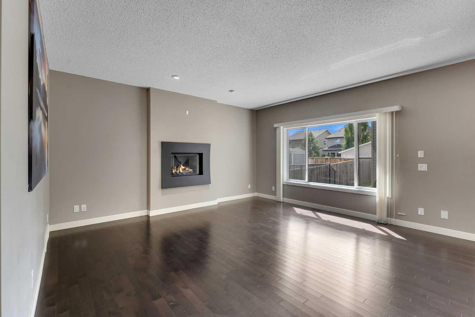 240 Elgin Meadows Way SE