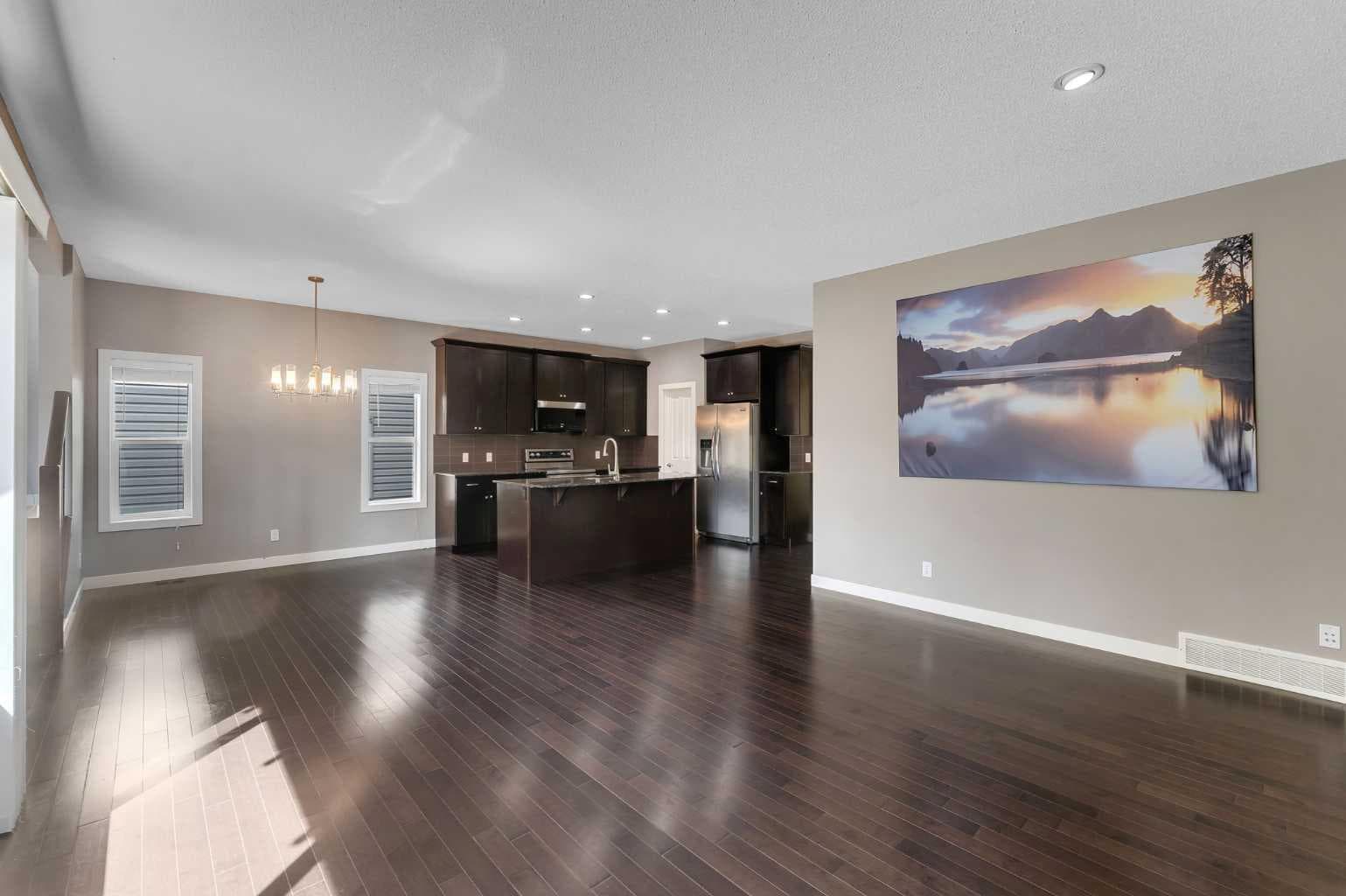 240 Elgin Meadows Way SE