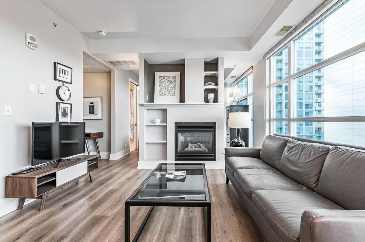 902, 205 Riverfront Avenue SW