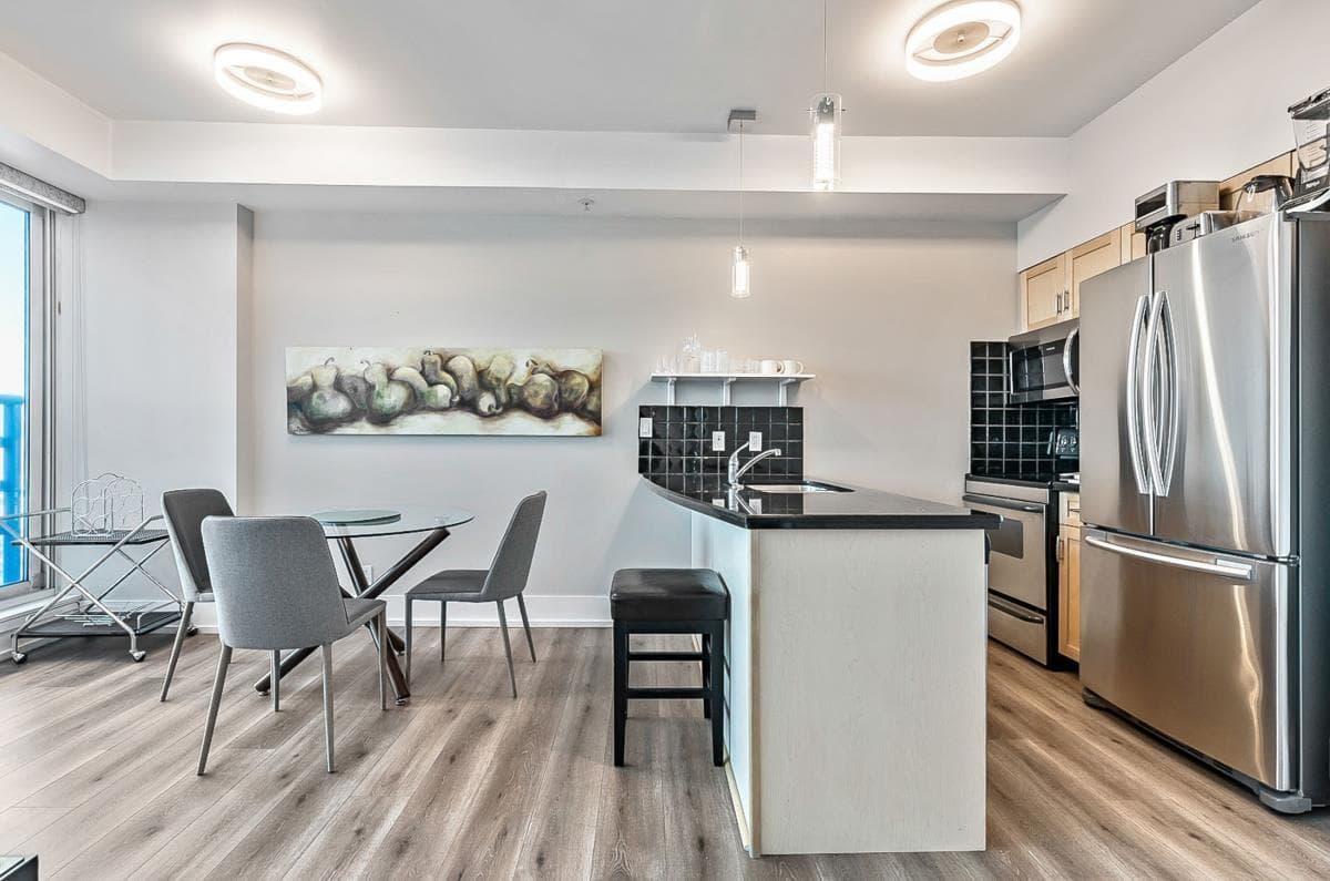 902, 205 Riverfront Avenue SW
