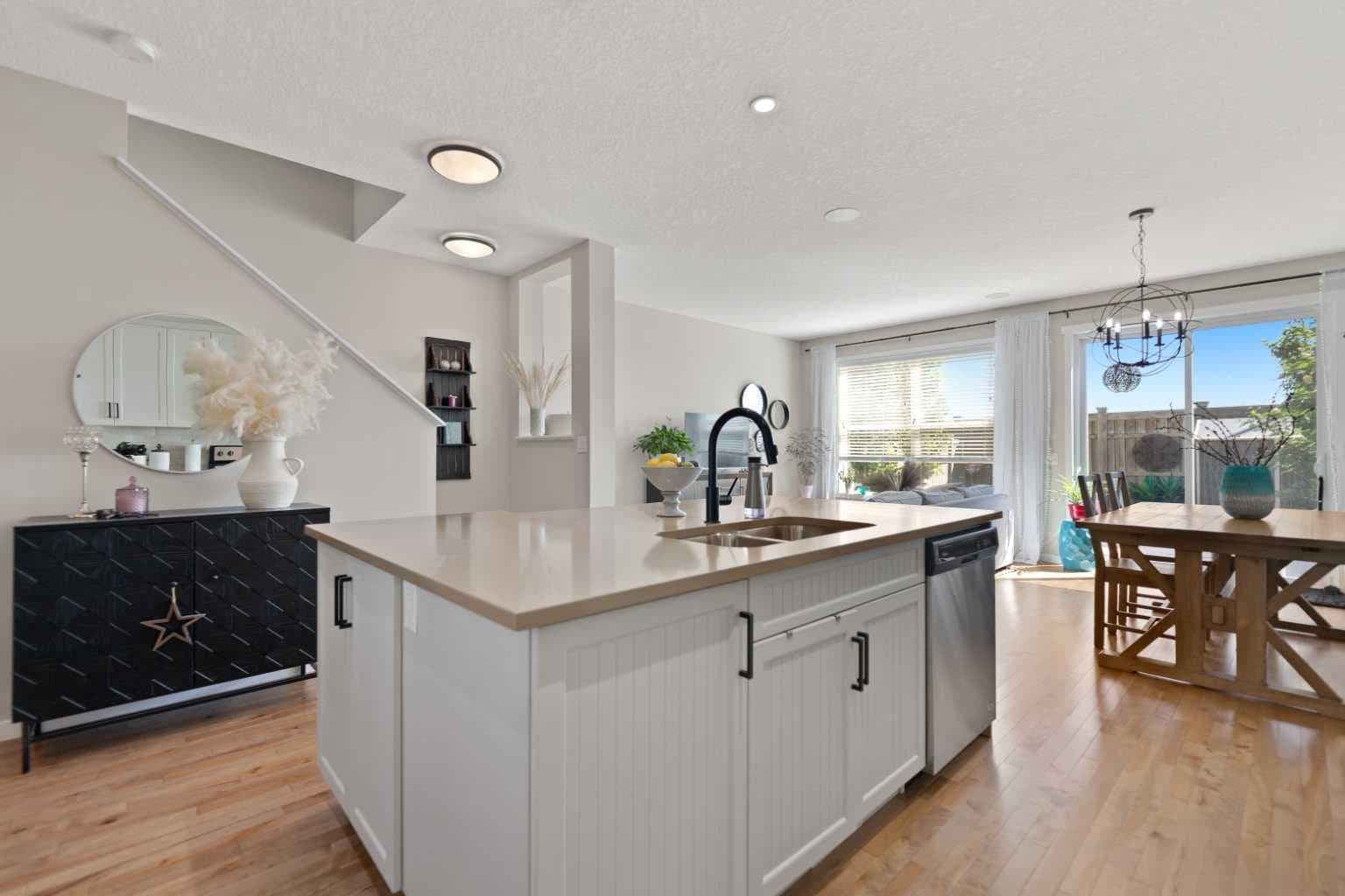 124 Masters Crescent SE