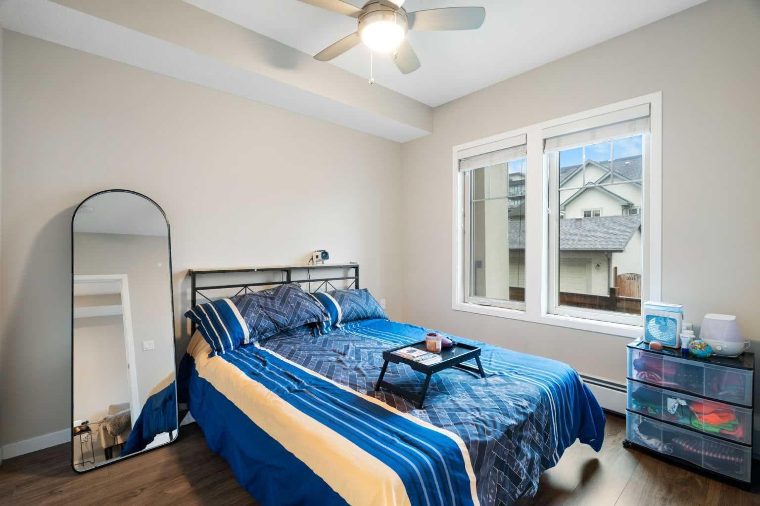 112, 30 Mahogany Mews SE