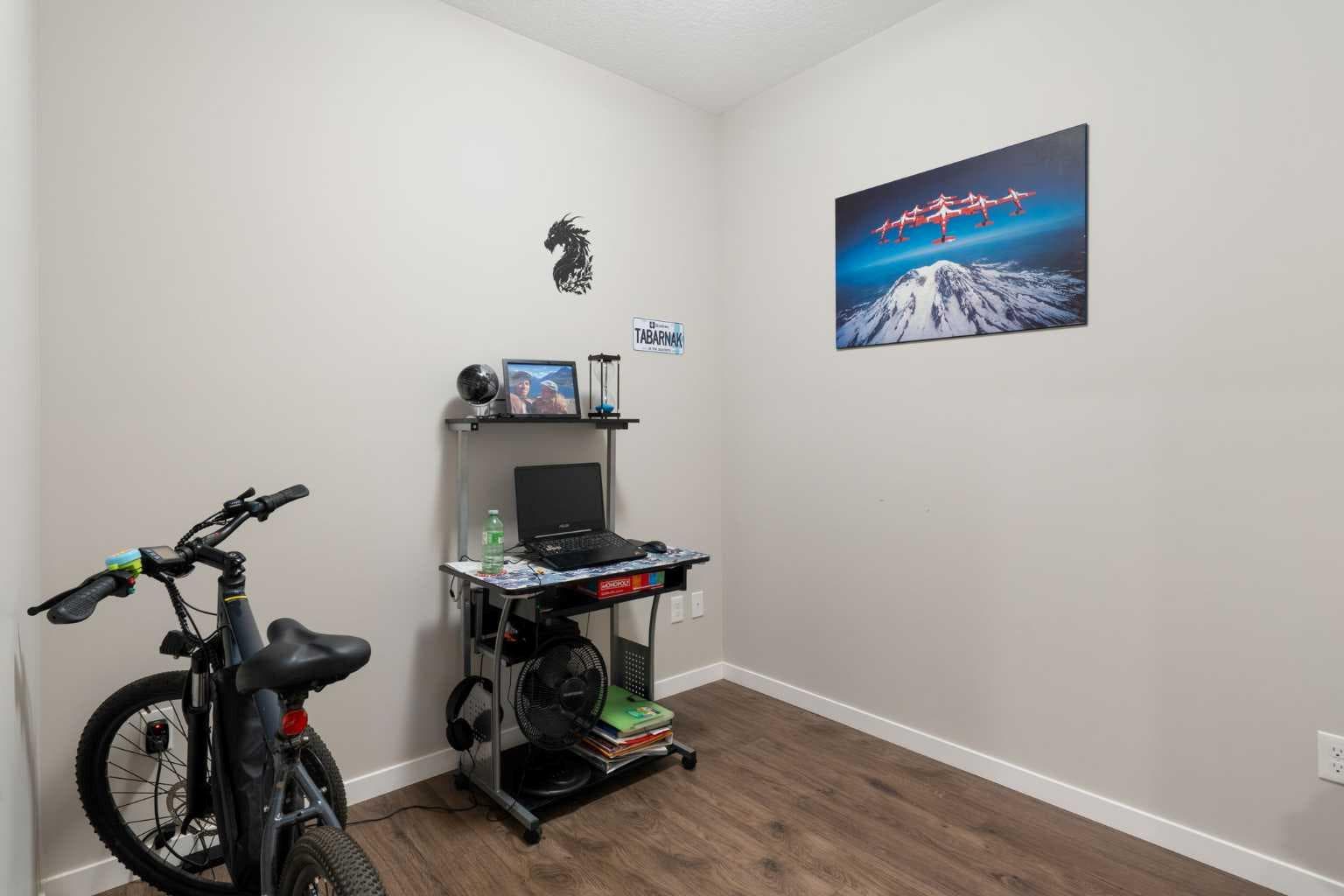 112, 30 Mahogany Mews SE