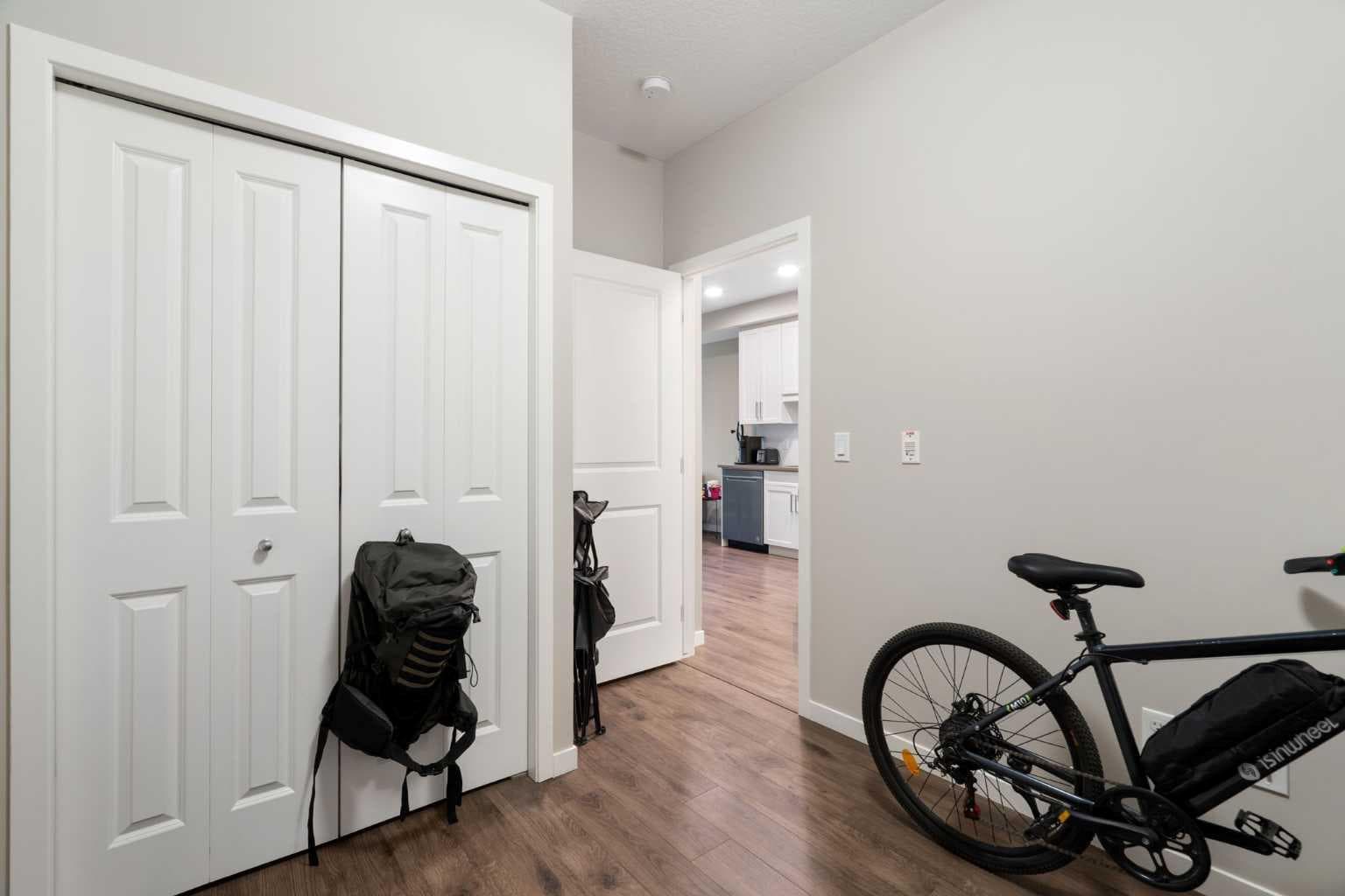 112, 30 Mahogany Mews SE