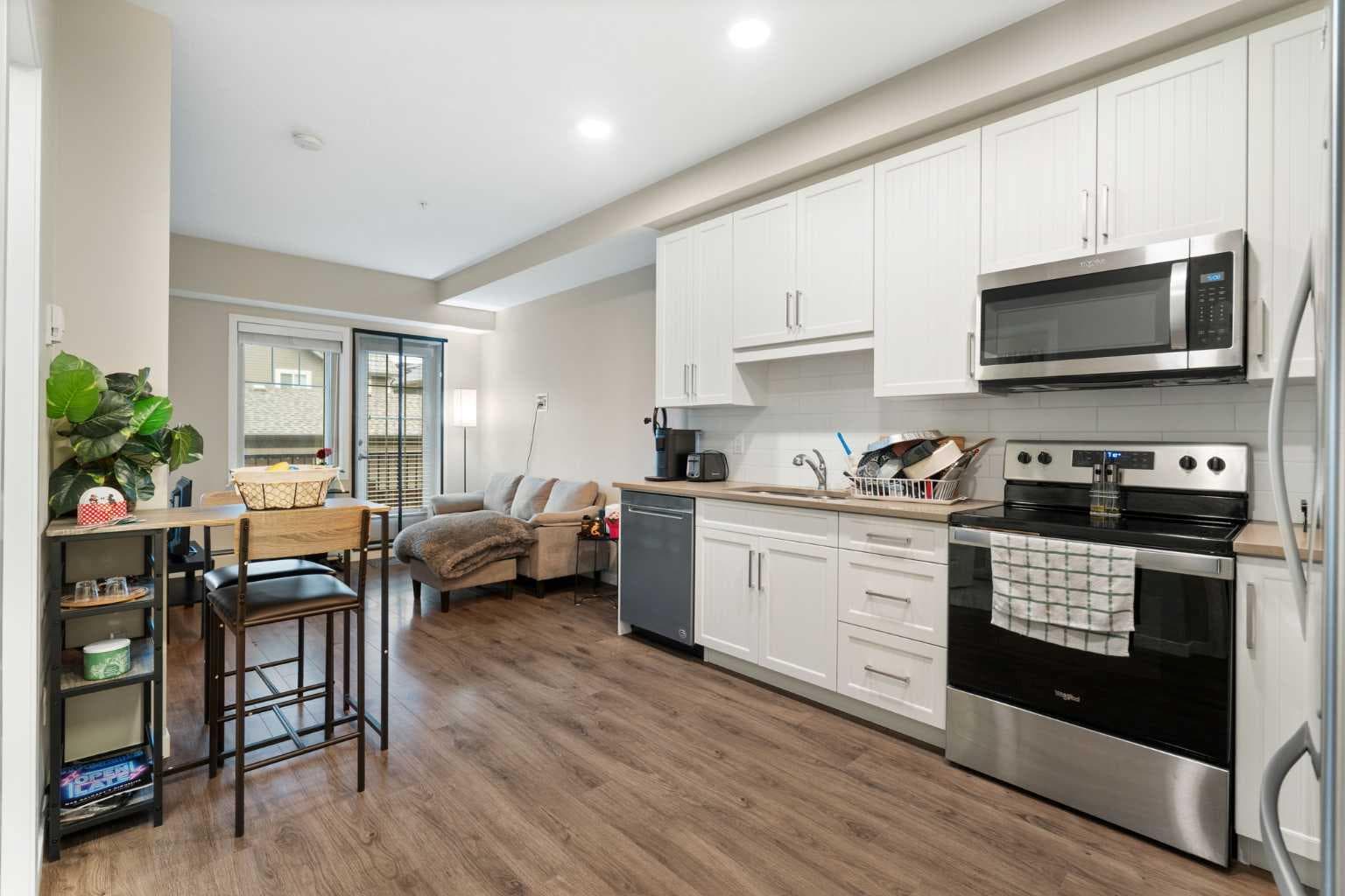 112, 30 Mahogany Mews SE