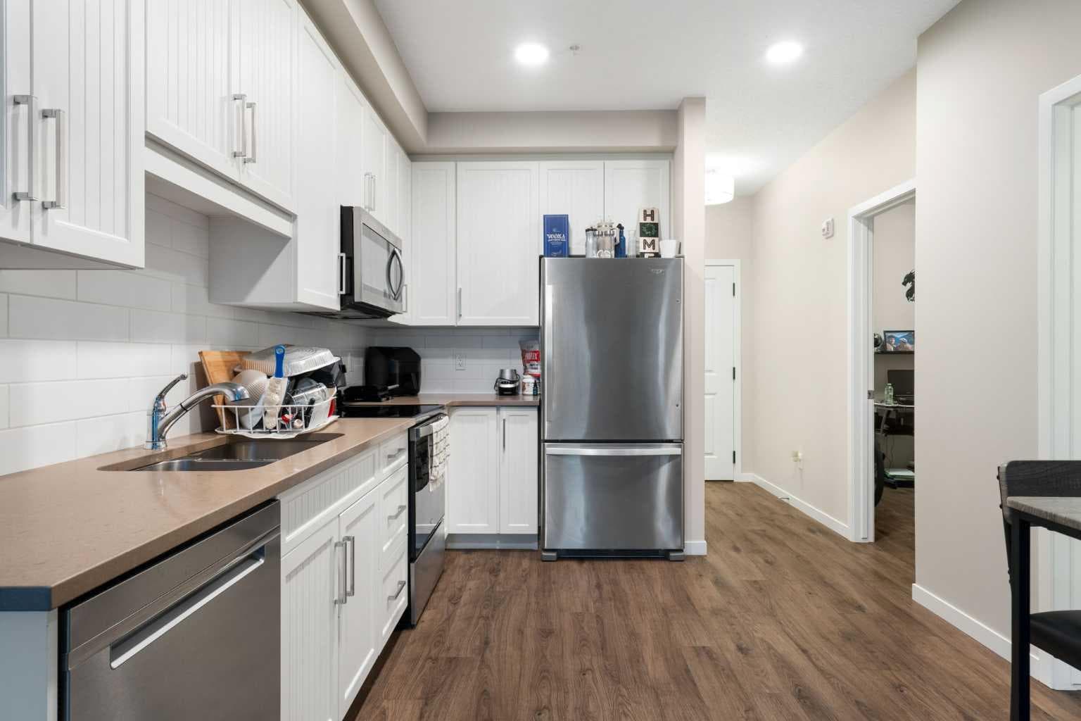 112, 30 Mahogany Mews SE